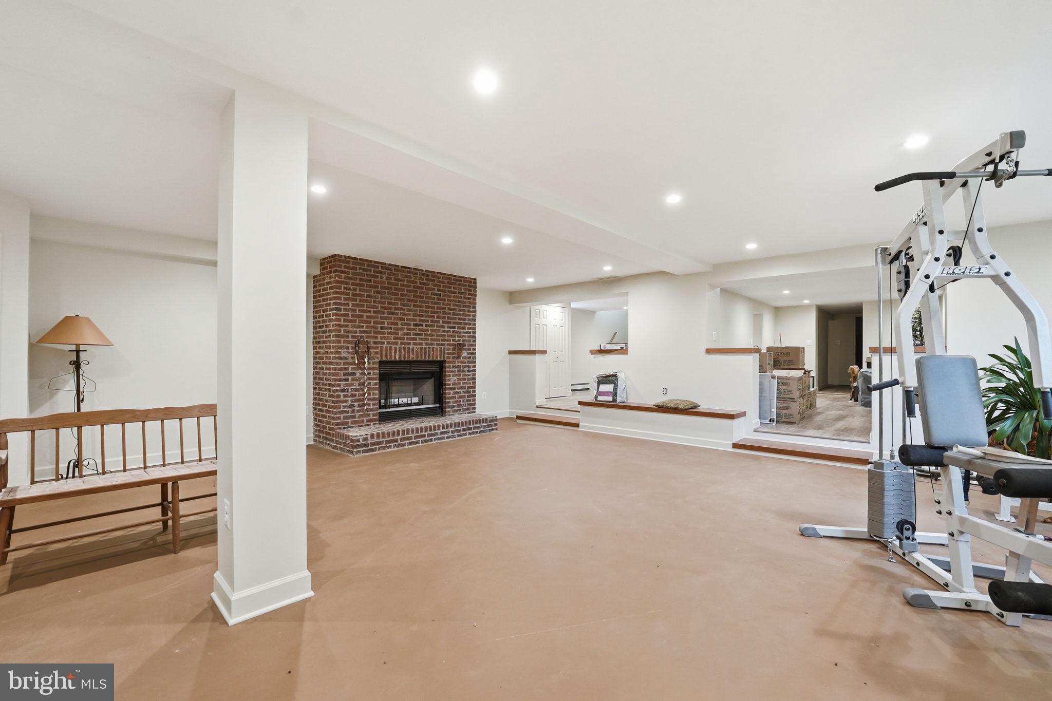 BROOK HILLS ESTATE - Residential