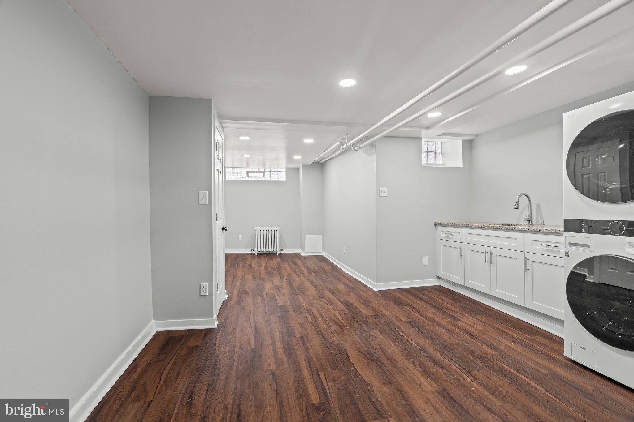 WEST OAK LANE - Residential