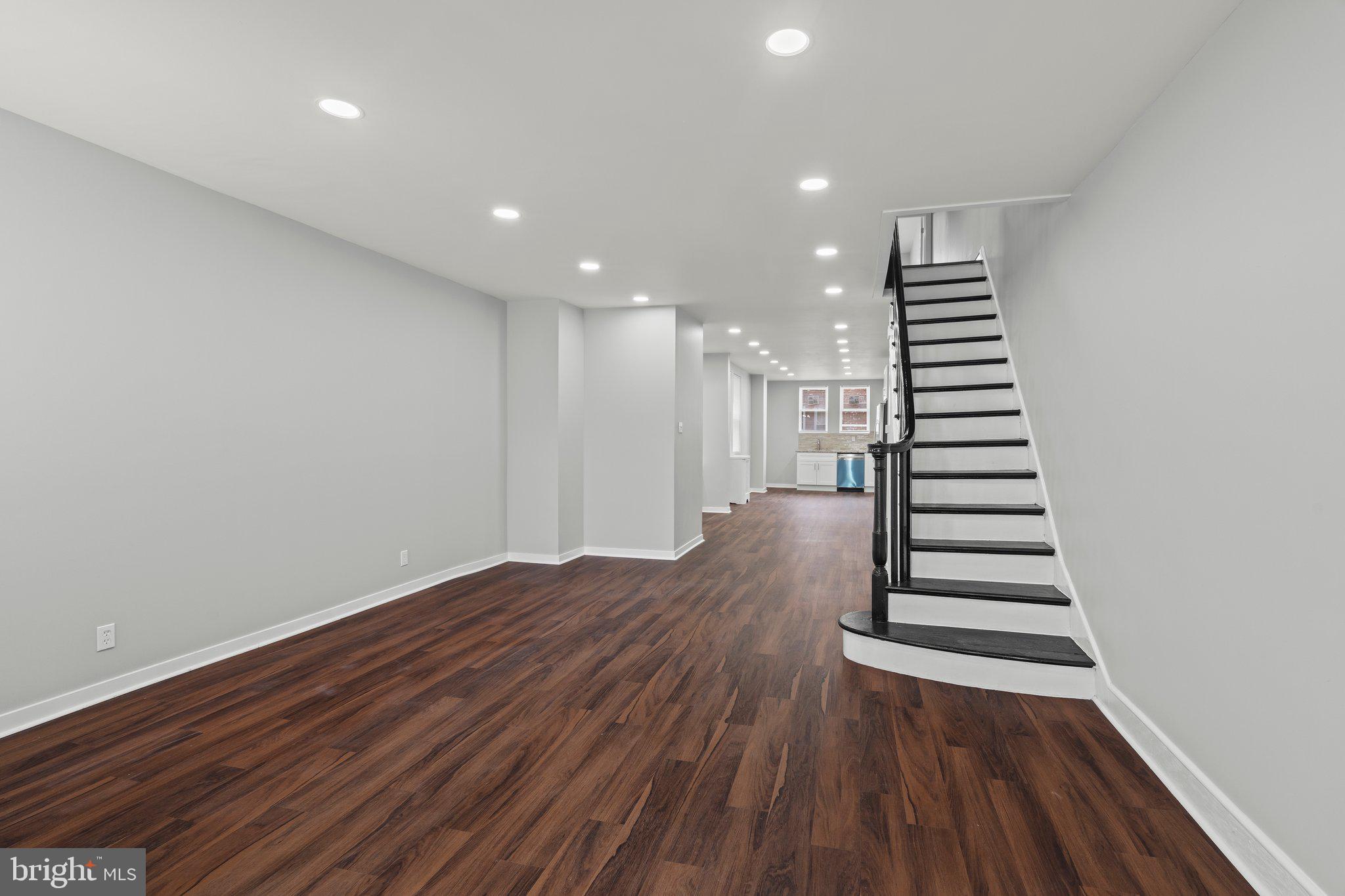 WEST OAK LANE - Residential