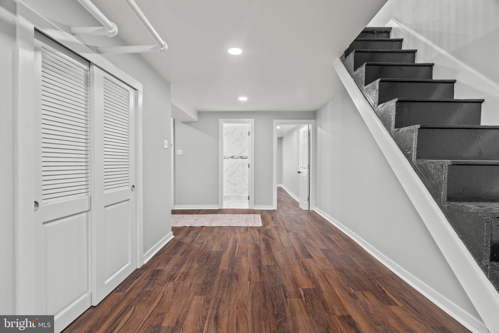 WEST OAK LANE - Residential