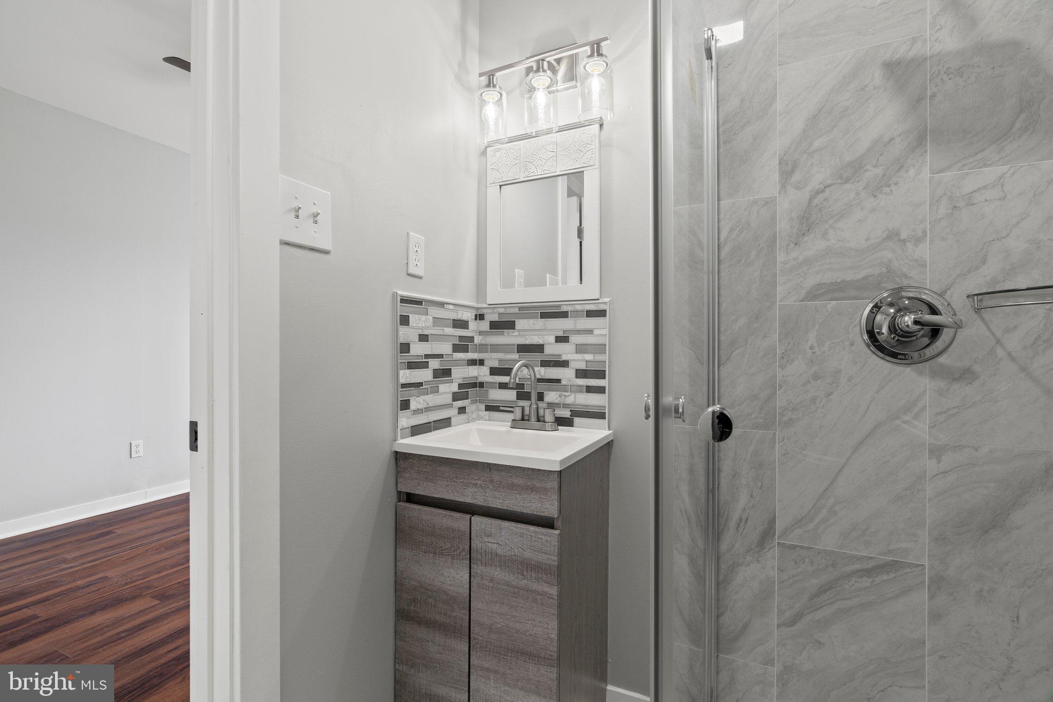 WEST OAK LANE - Residential