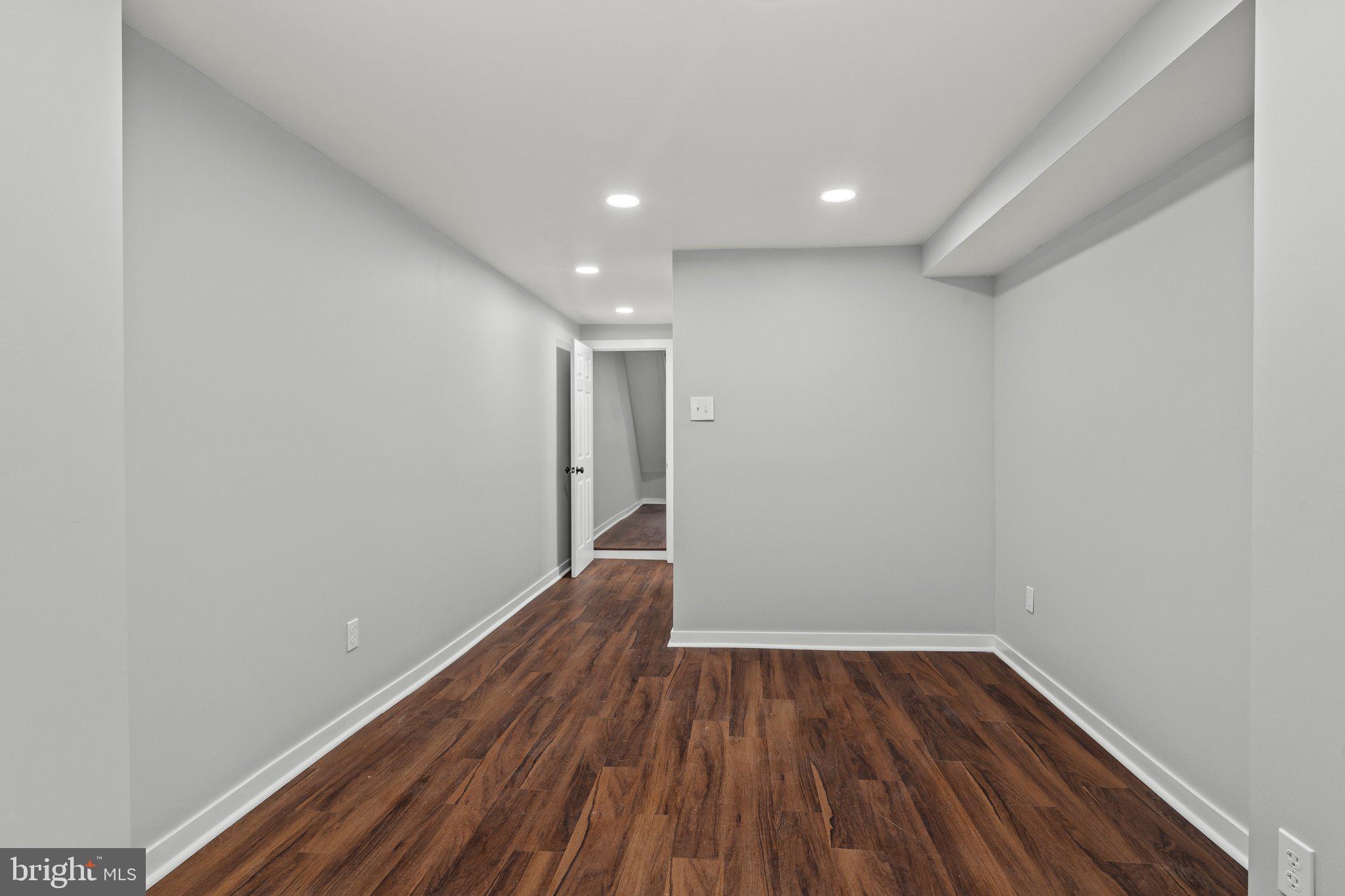 WEST OAK LANE - Residential