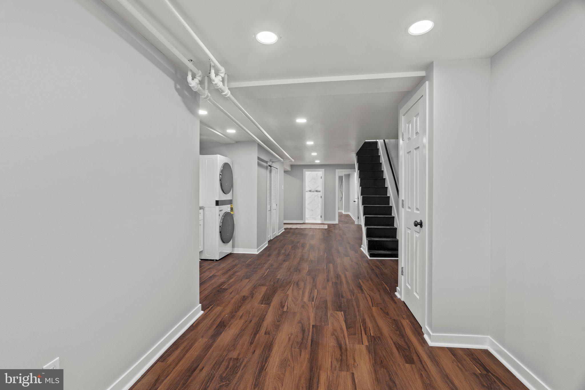 WEST OAK LANE - Residential