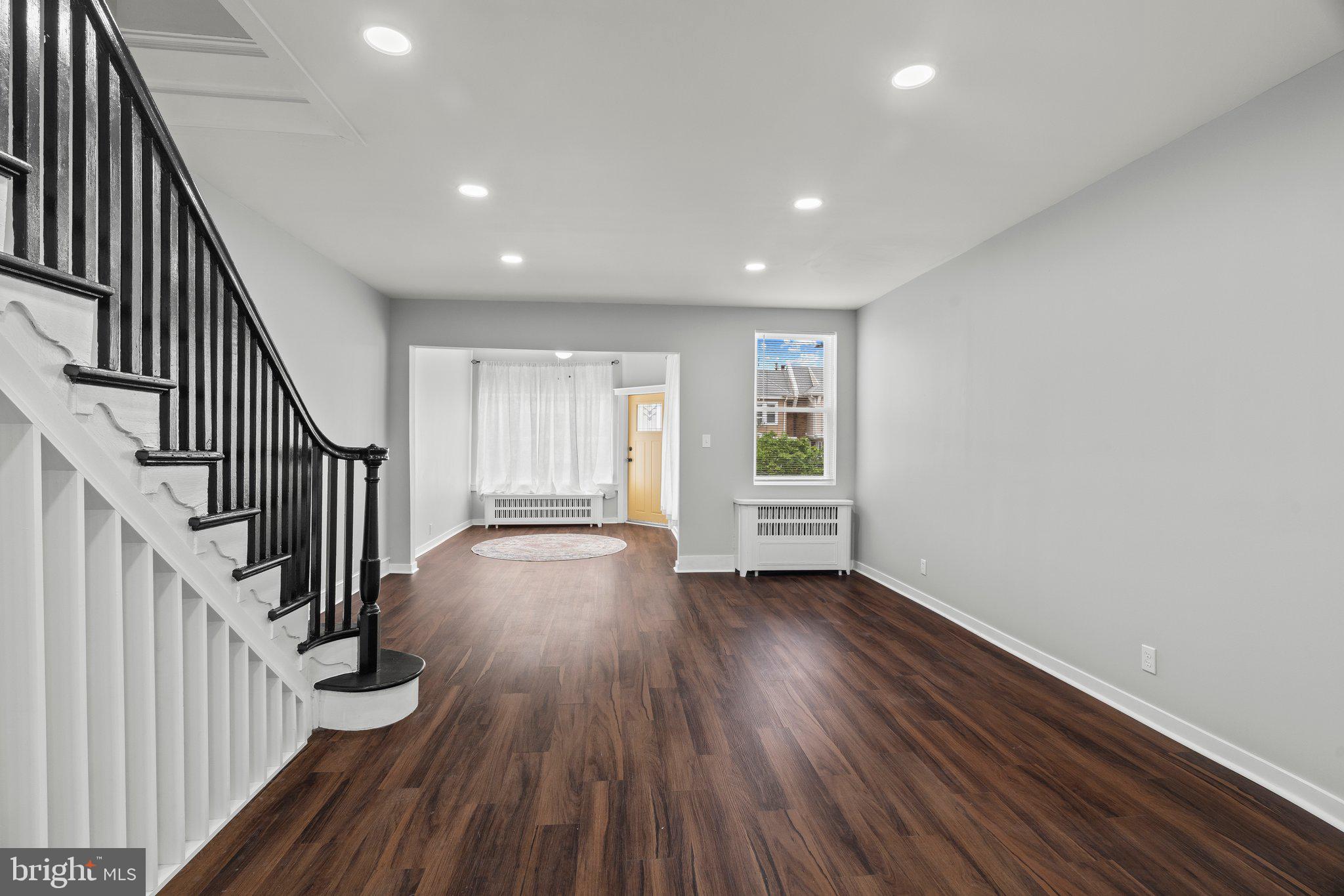 WEST OAK LANE - Residential