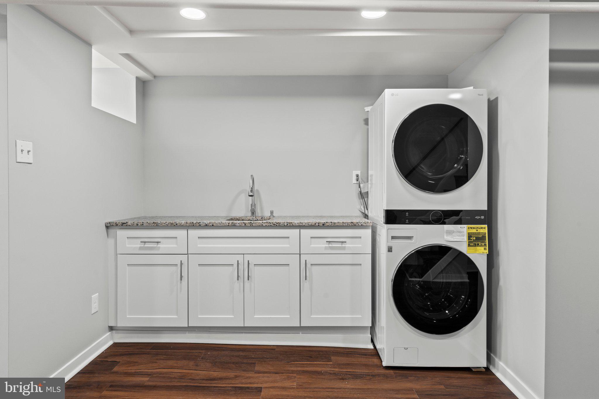 WEST OAK LANE - Residential