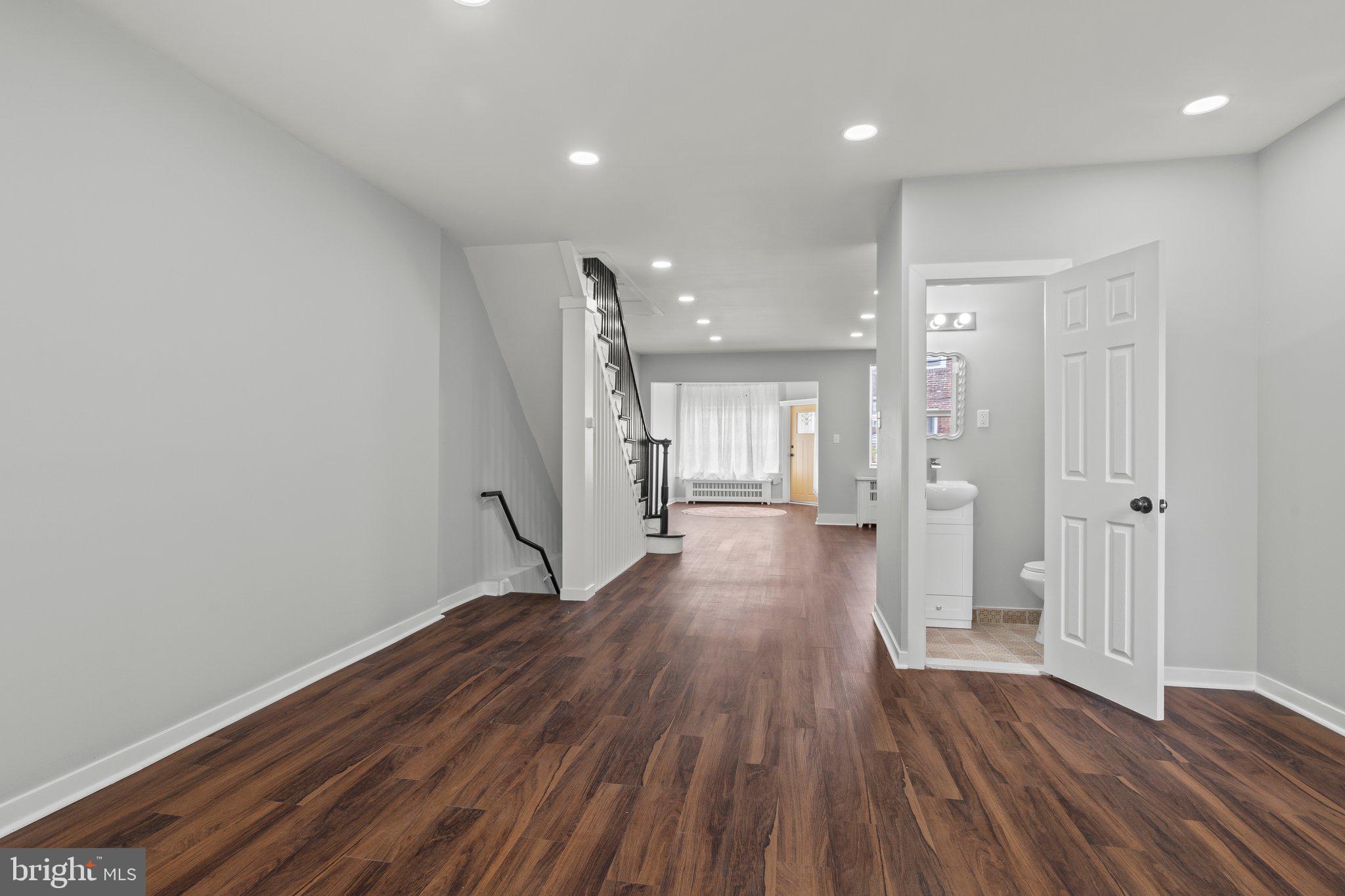 WEST OAK LANE - Residential