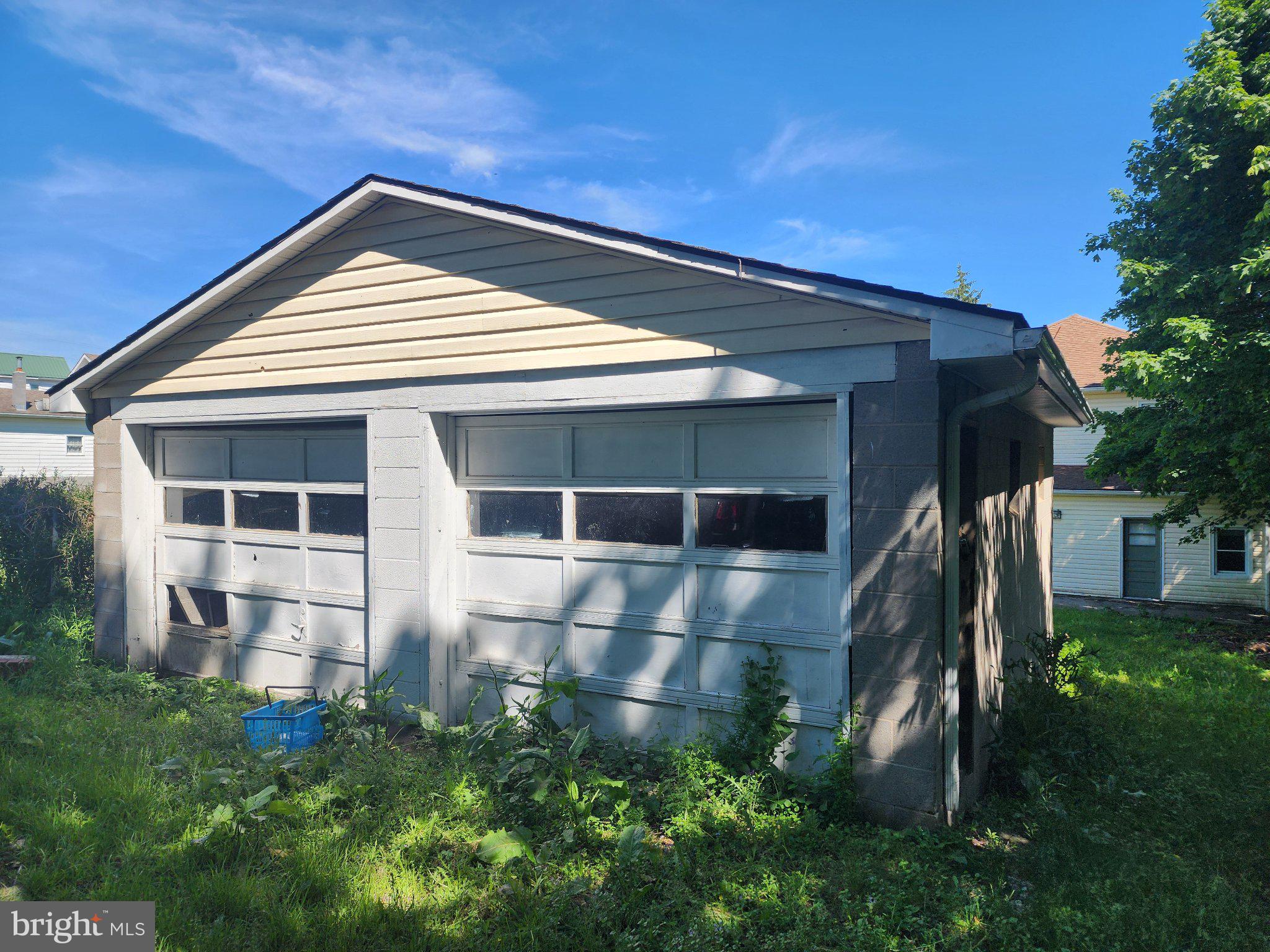 ECKHART MINES - Residential