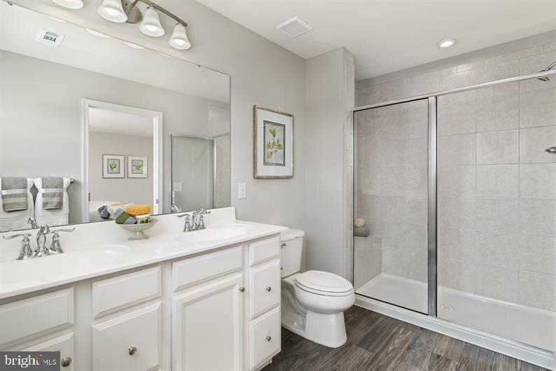 JAMES RUN CARRIAGE HOMES - Residential