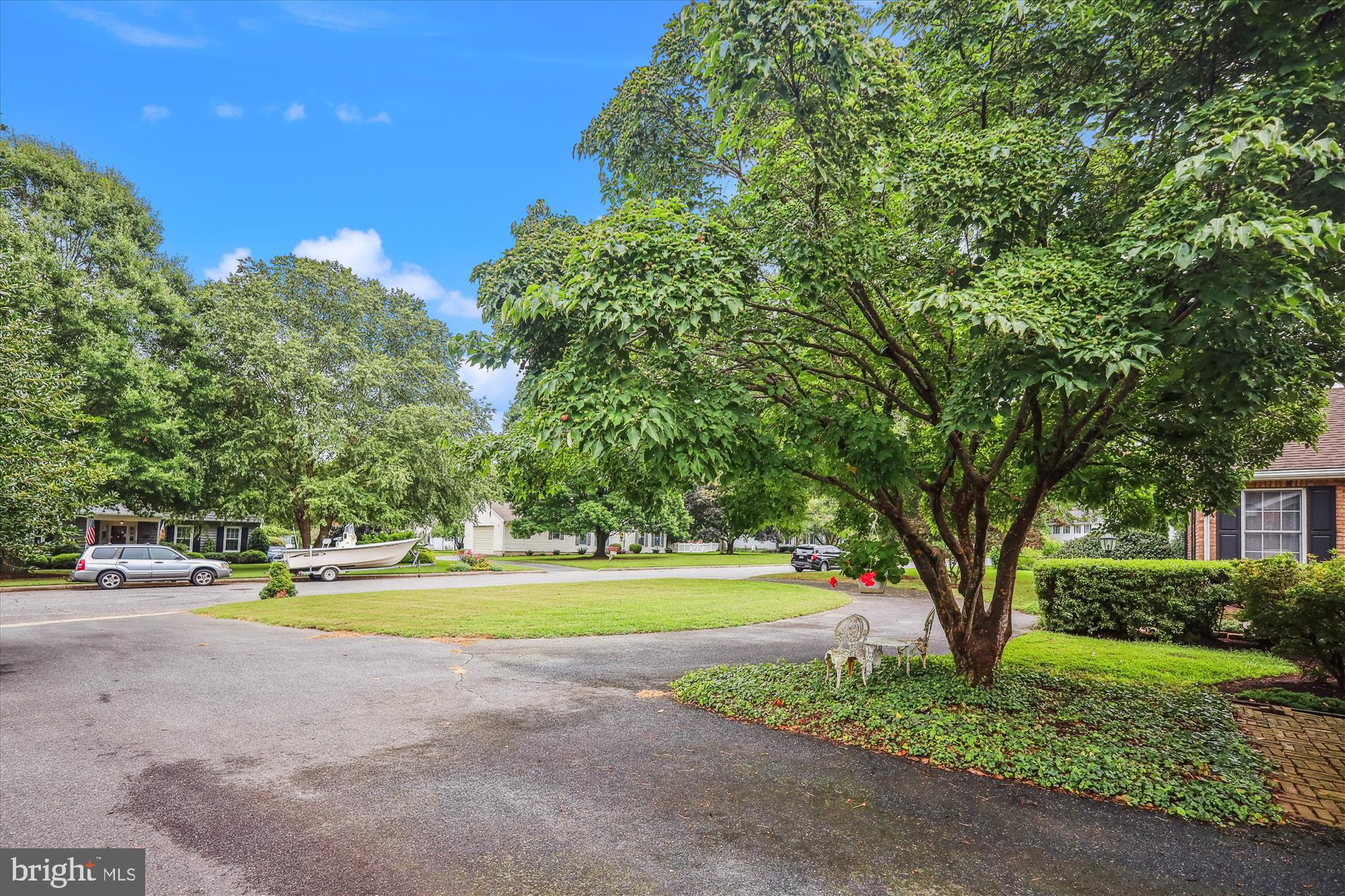 110 W OAK AVENUE