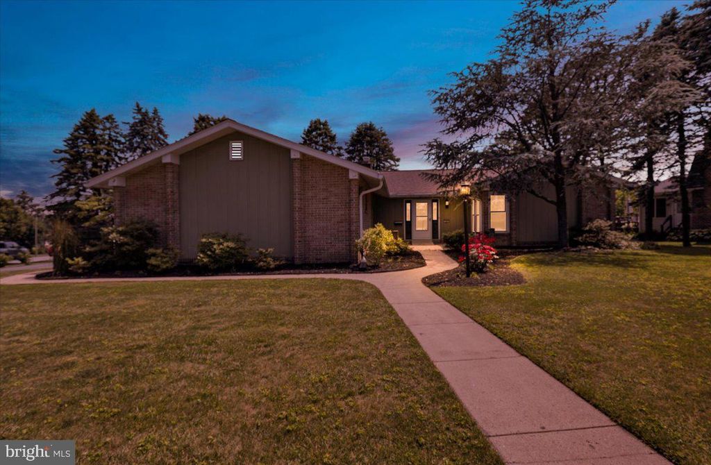 Photo of 300 W Hillcrest Avenue, Strasburg, PA 17579 (MLS # PALA2052620)