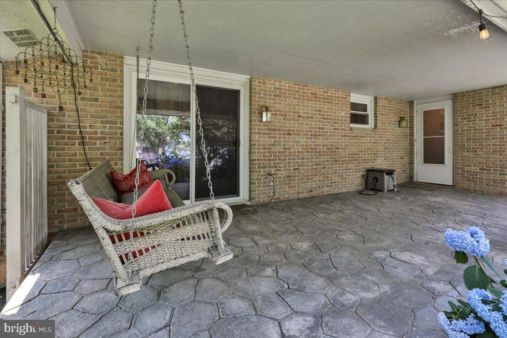 Photo of 300 W Hillcrest Avenue, Strasburg, PA 17579 (MLS # PALA2052620)