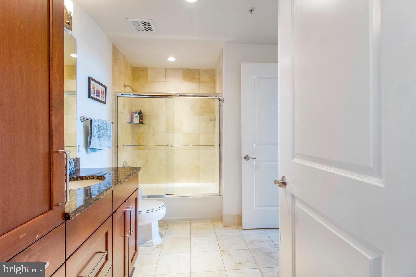 ONE PARK CREST CONDOMINIUM - Residential