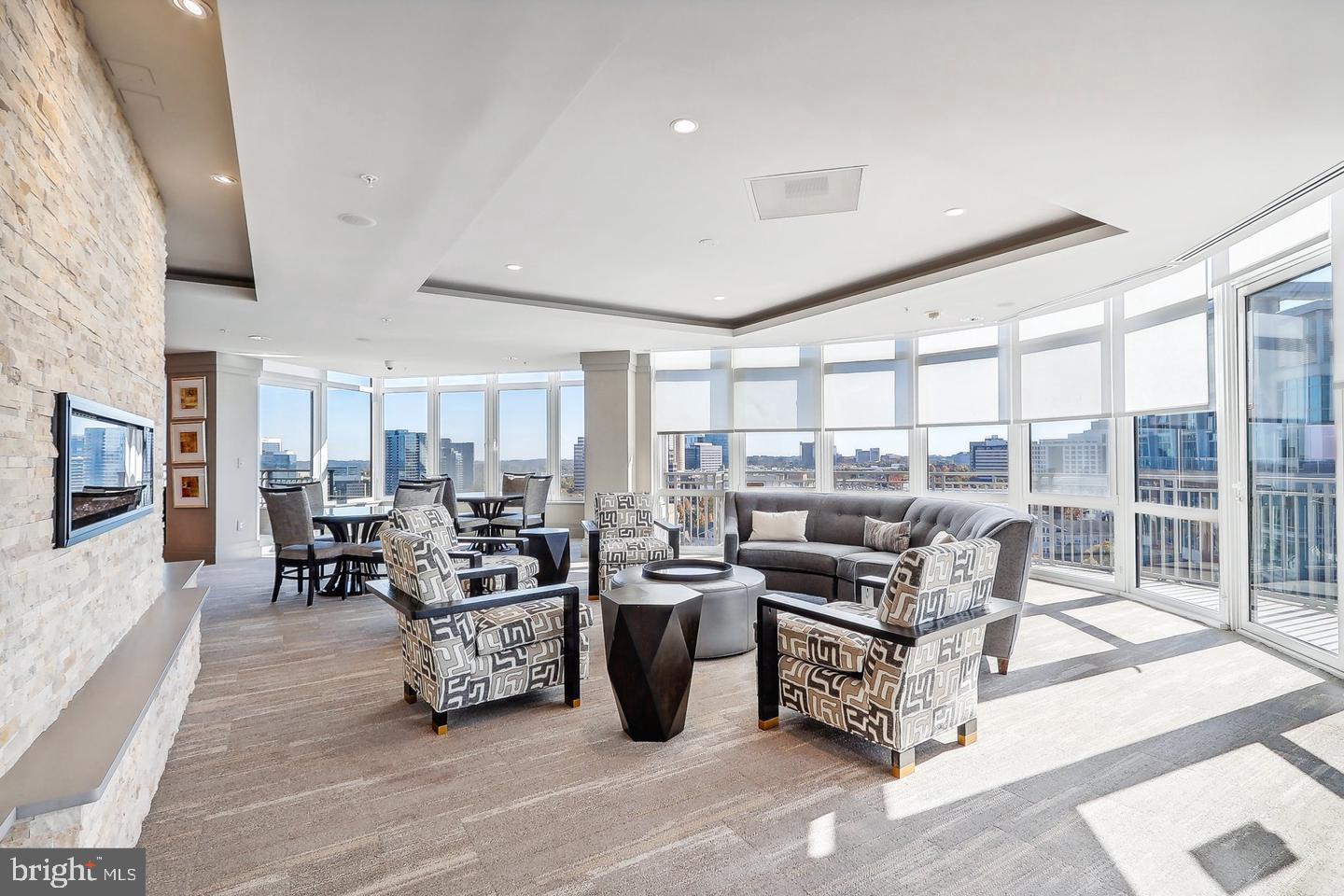 ONE PARK CREST CONDOMINIUM - Residential