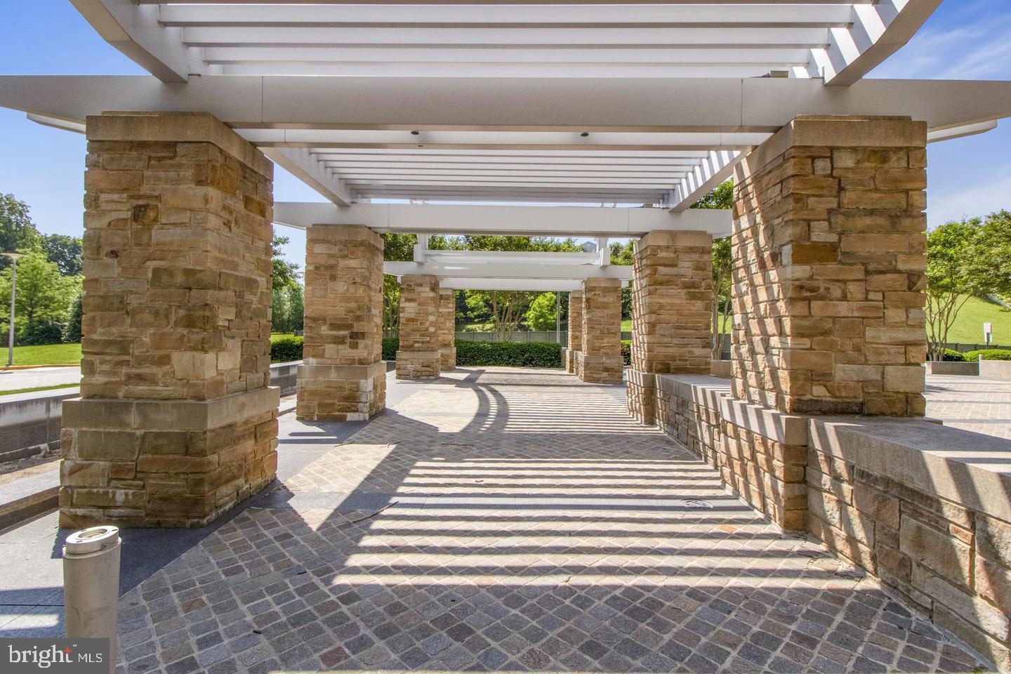 ONE PARK CREST CONDOMINIUM - Residential