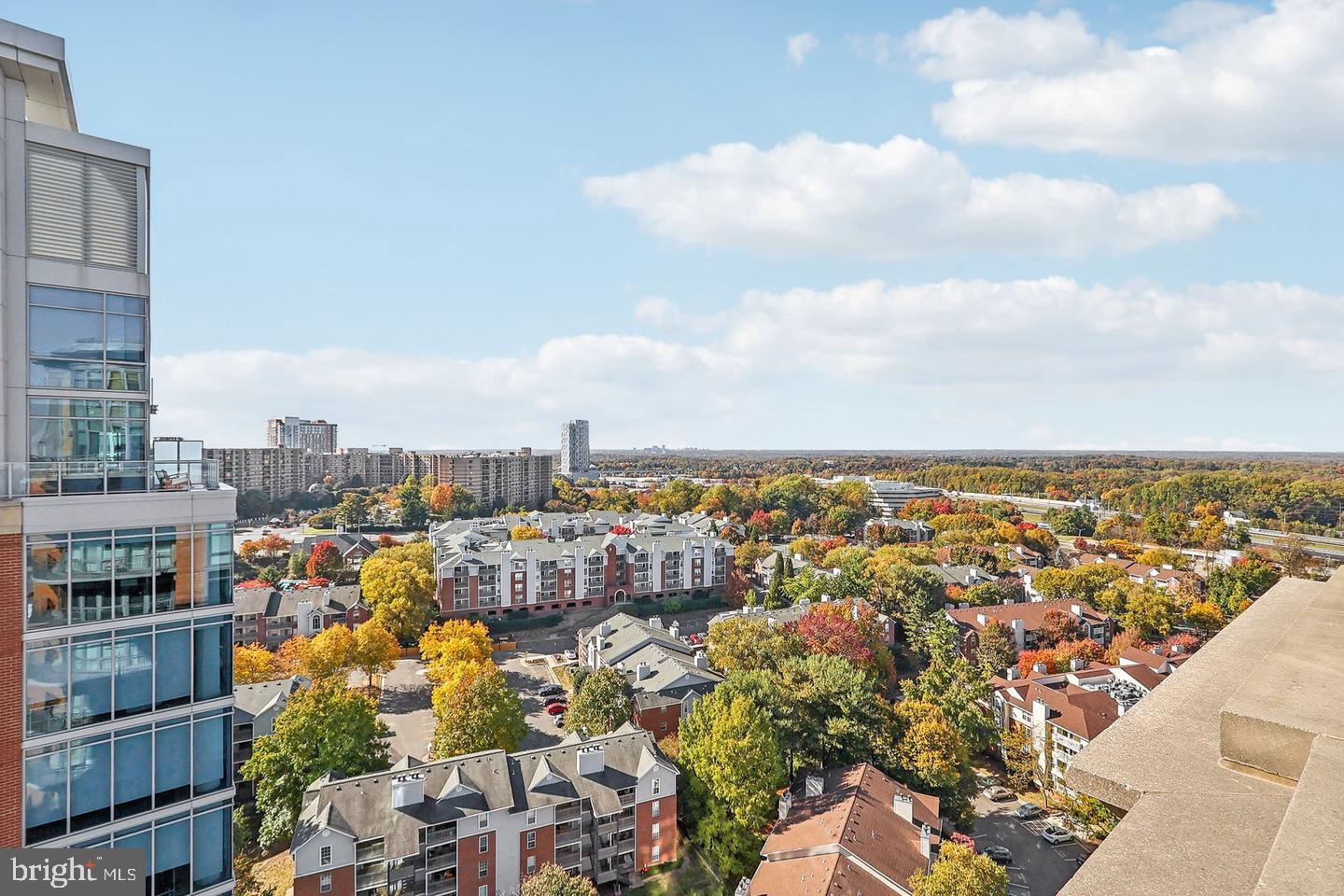 ONE PARK CREST CONDOMINIUM - Residential