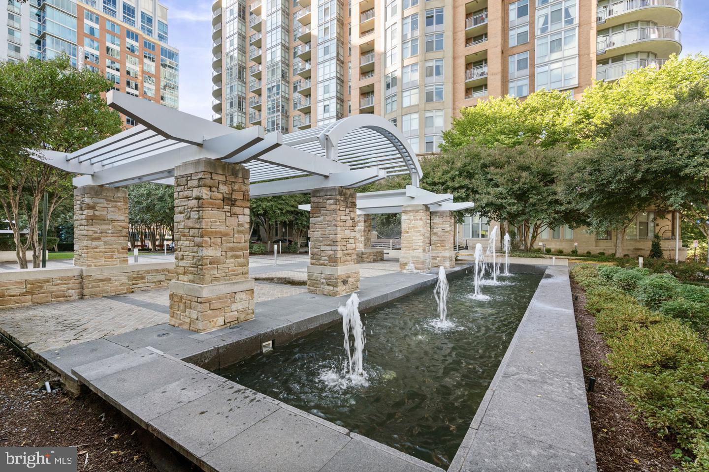 ONE PARK CREST CONDOMINIUM - Residential