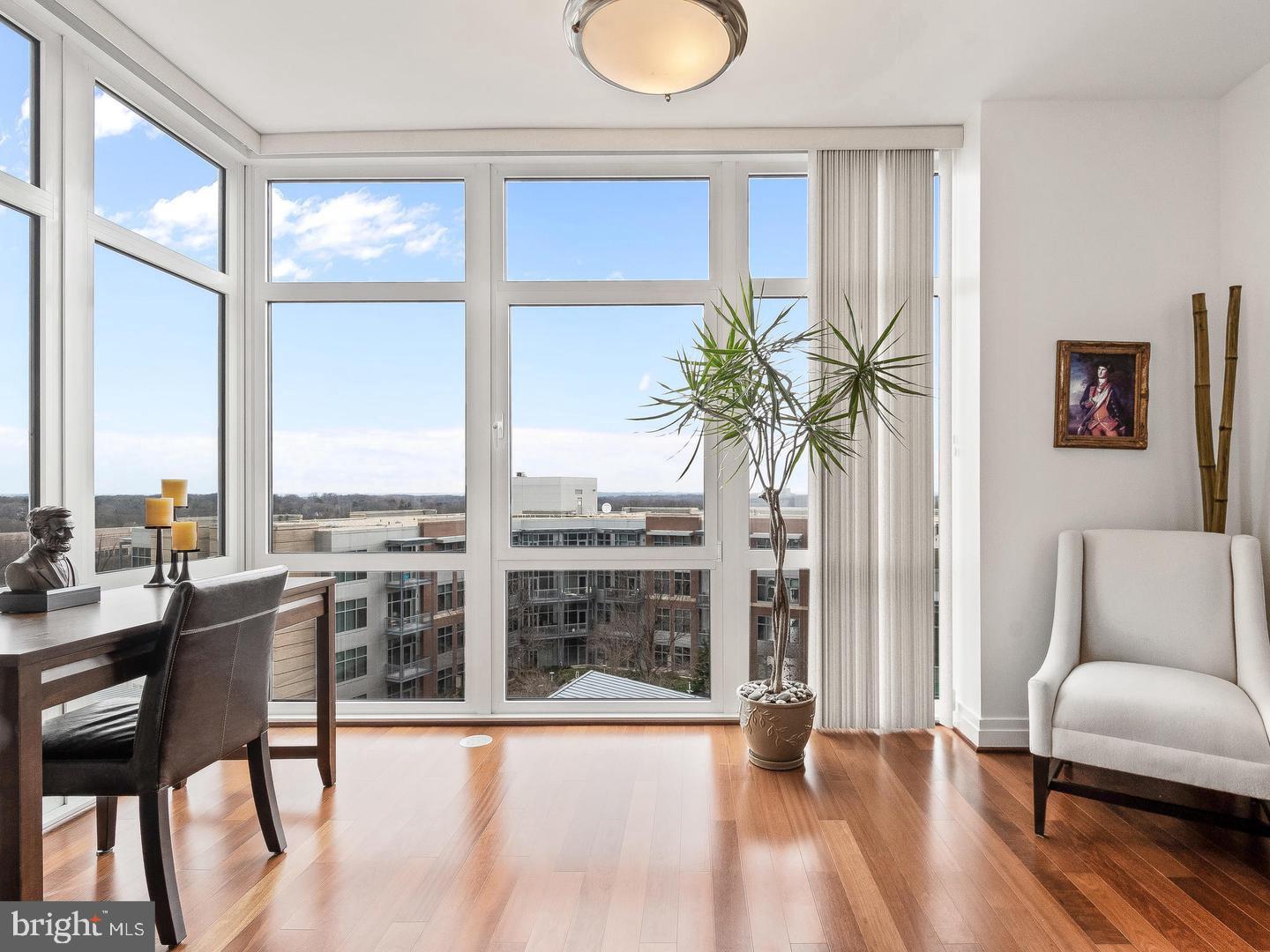 ONE PARK CREST CONDOMINIUM - Residential