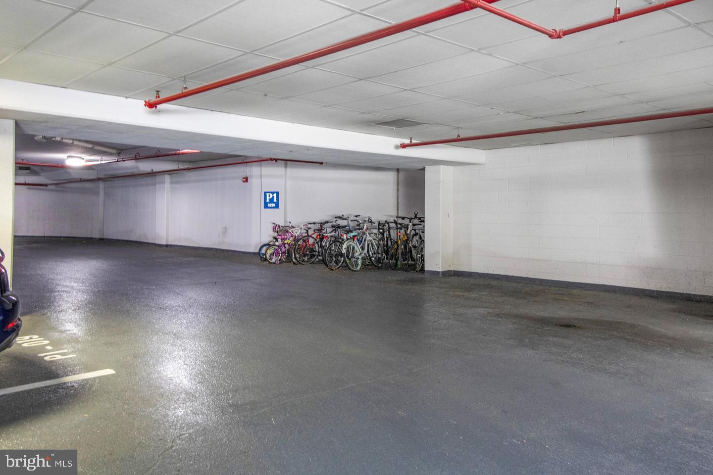 ONE PARK CREST CONDOMINIUM - Residential