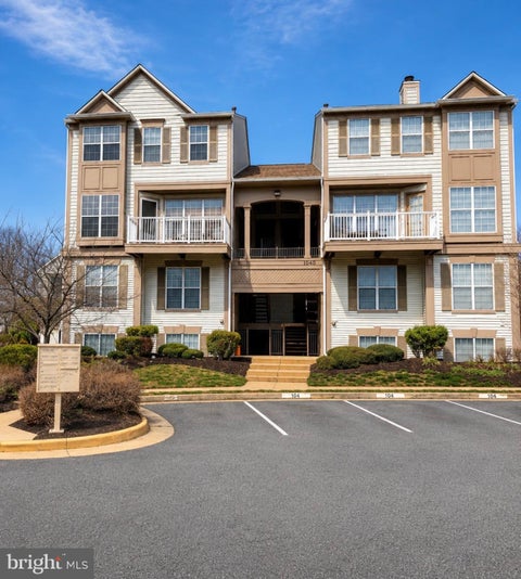 Condo For Sale - 8248 Catbird Circle #101<br/> Fairfax County, LORTON, VA 22079
