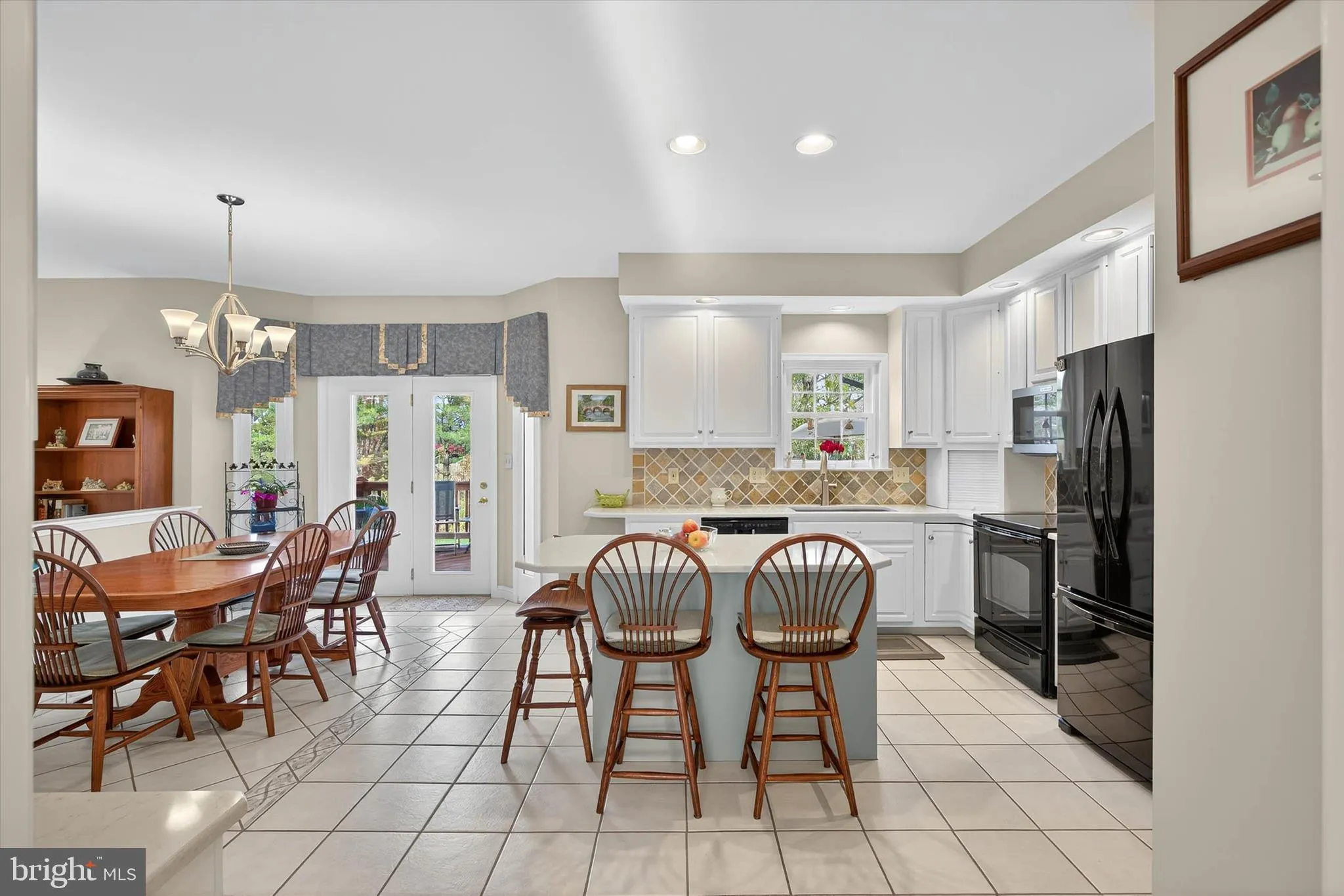 Lancaster, Pennsylvania 17601, United States, 4 Bedrooms Bedrooms, ,3 BathroomsBathrooms,Residential,Coming Soon,239637