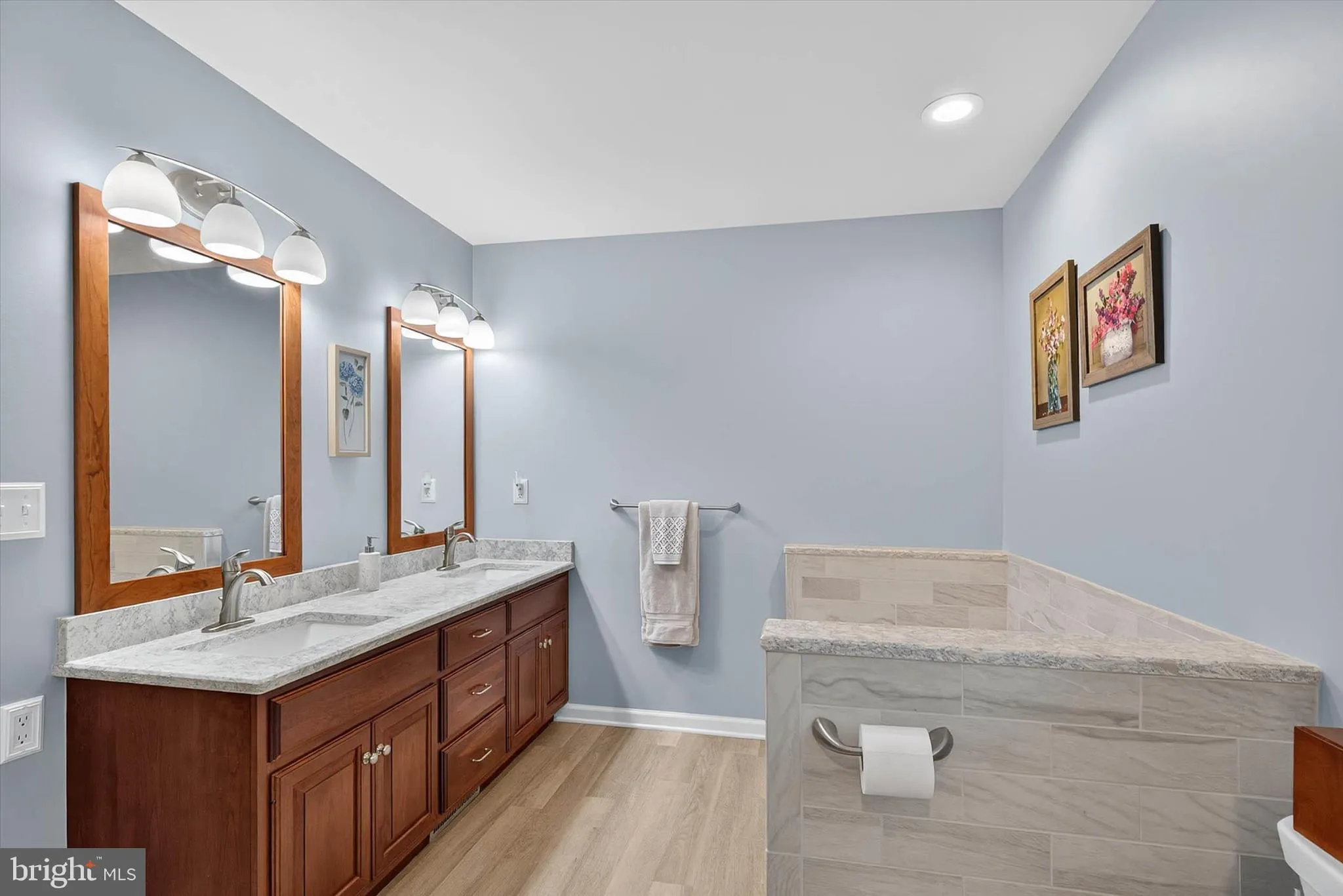 Lancaster, Pennsylvania 17601, United States, 4 Bedrooms Bedrooms, ,3 BathroomsBathrooms,Residential,Coming Soon,239637