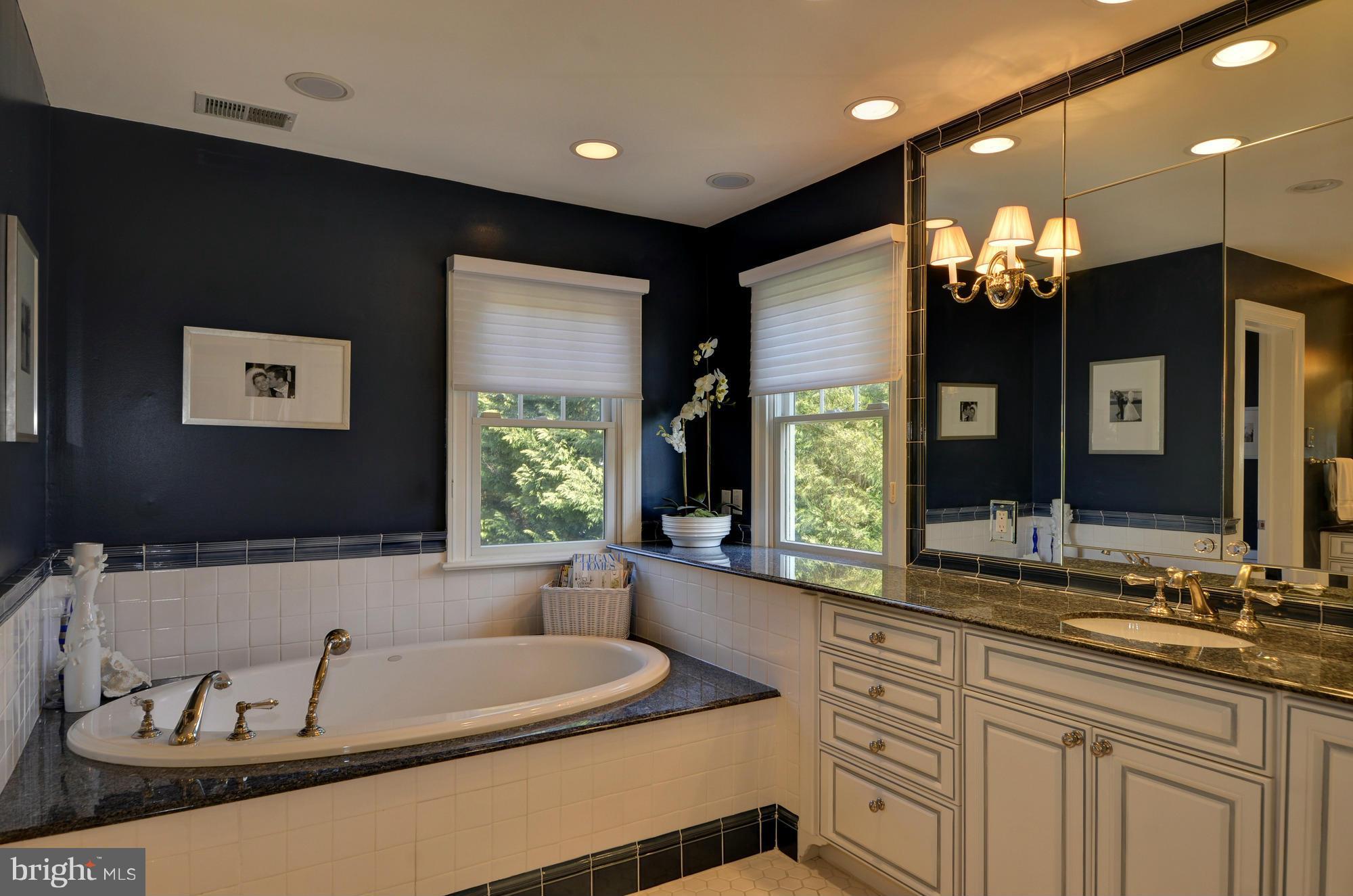 BRADLEY HILLS - Residential