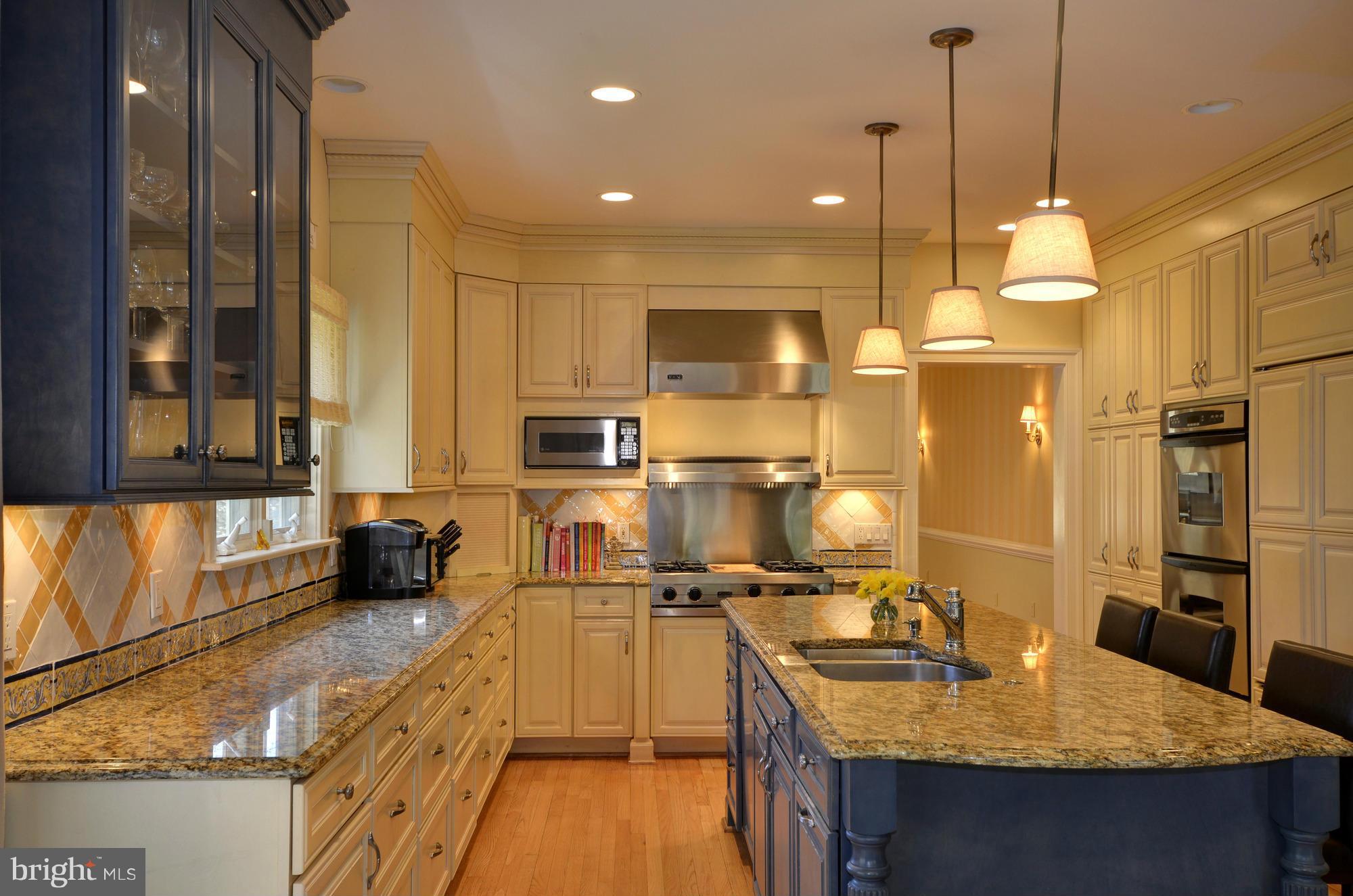 BRADLEY HILLS - Residential