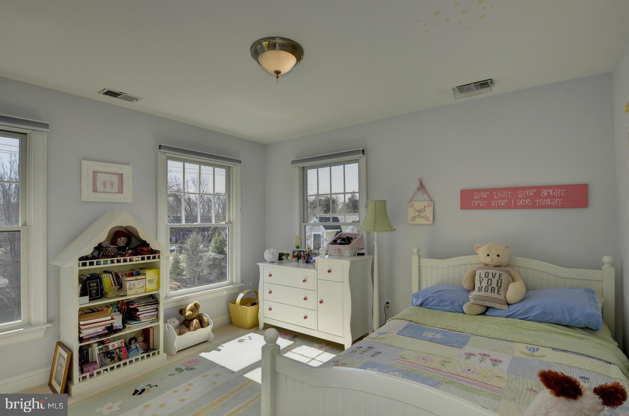 BRADLEY HILLS - Residential