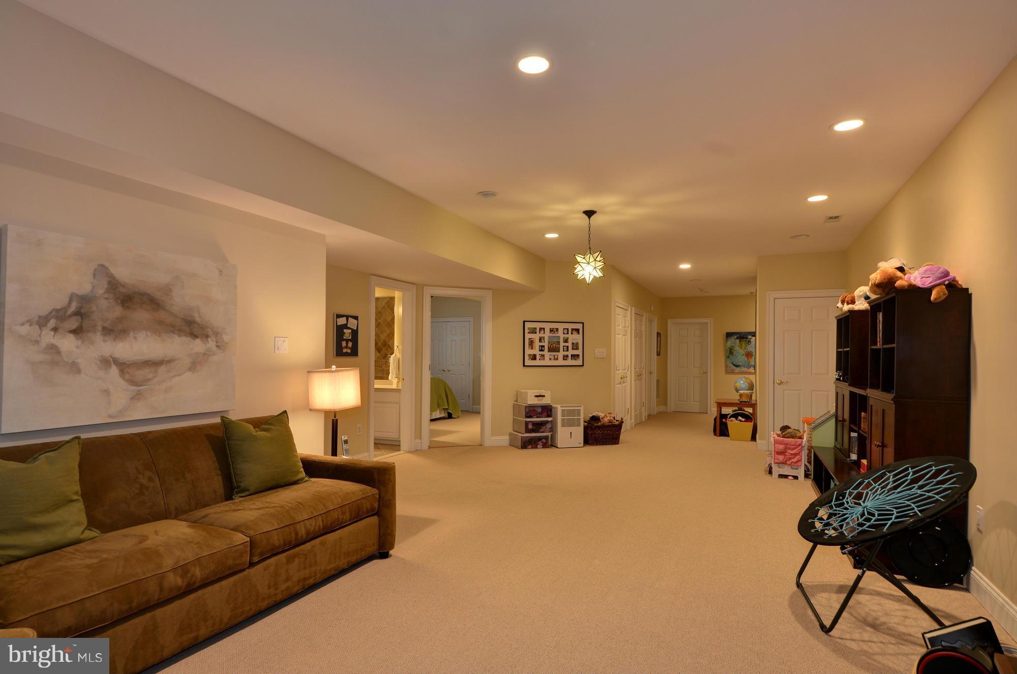 BRADLEY HILLS - Residential