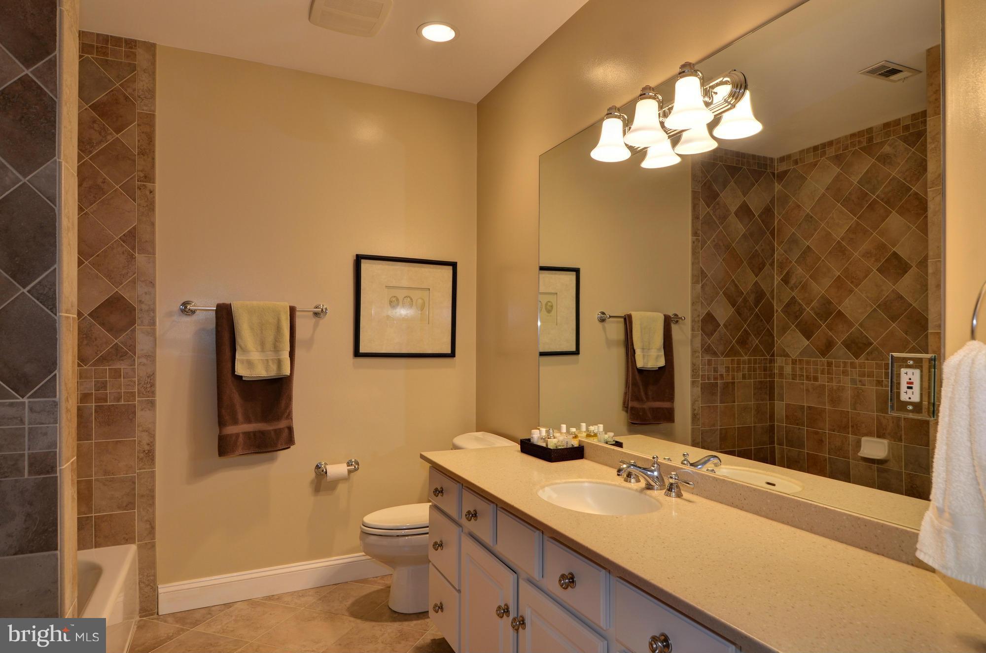 BRADLEY HILLS - Residential