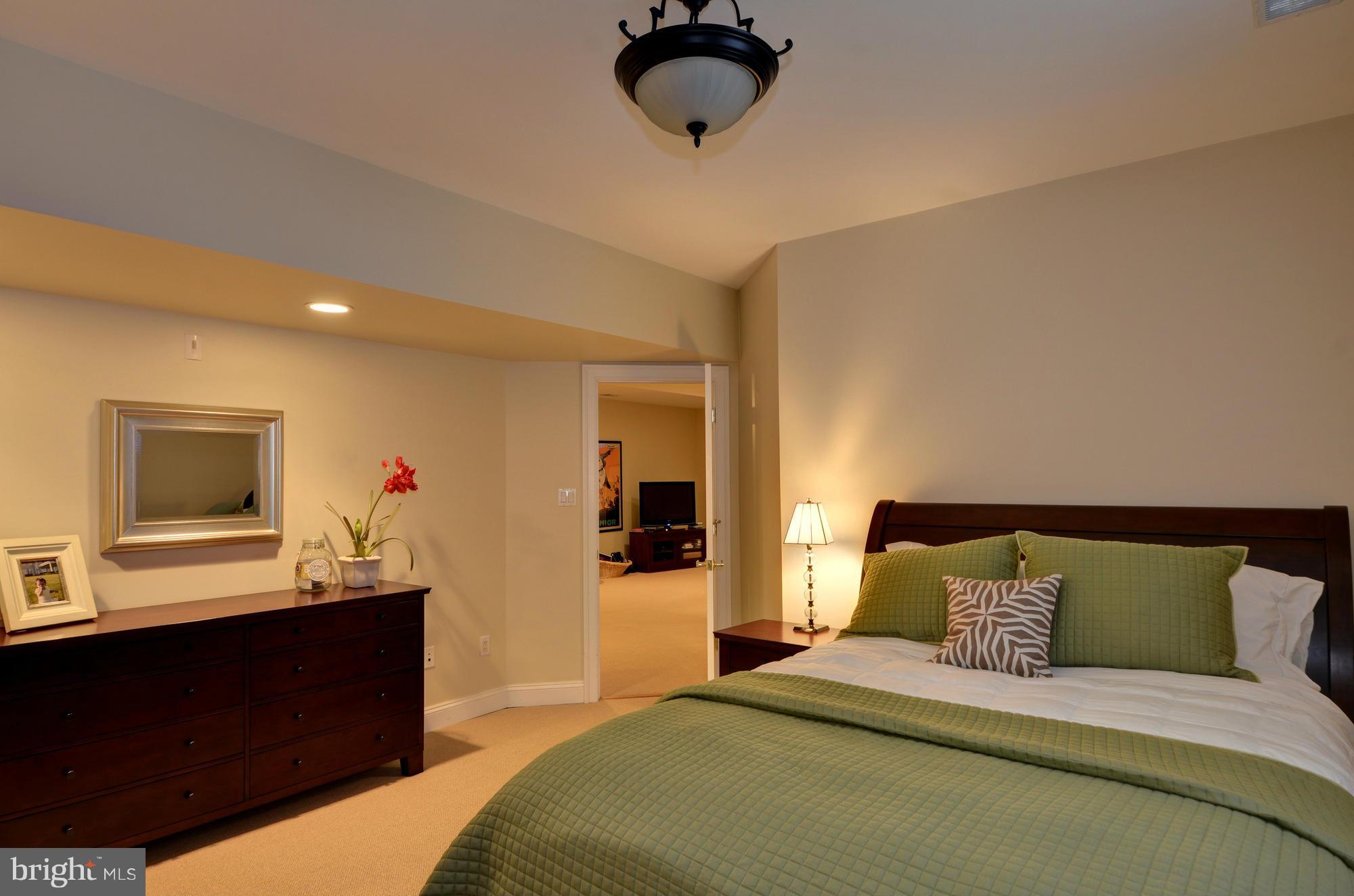 BRADLEY HILLS - Residential