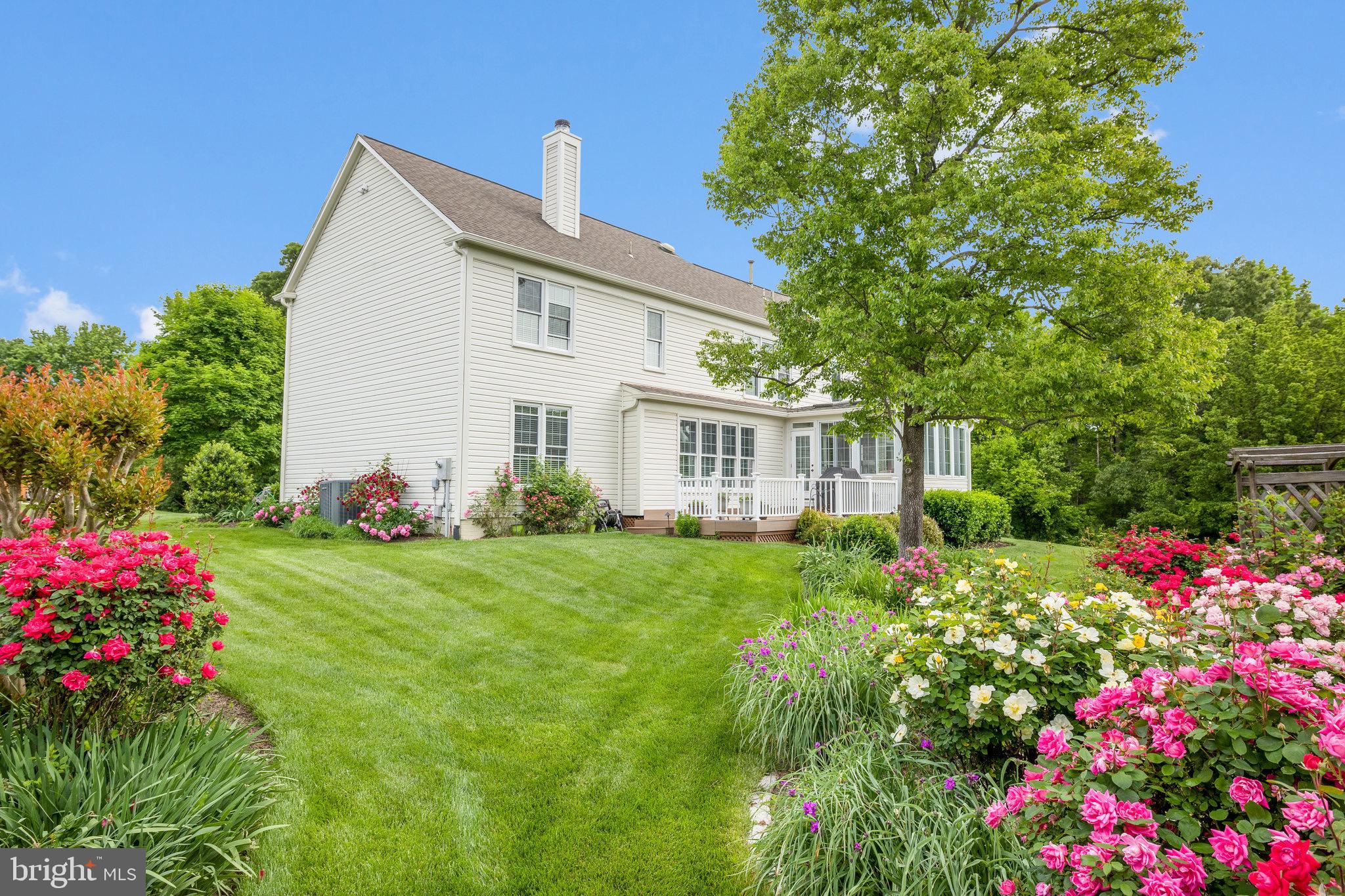 CROSSPOINTE - Residential