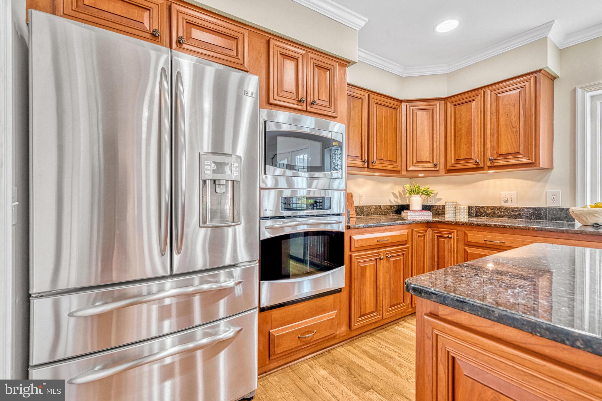 CROSSPOINTE - Residential