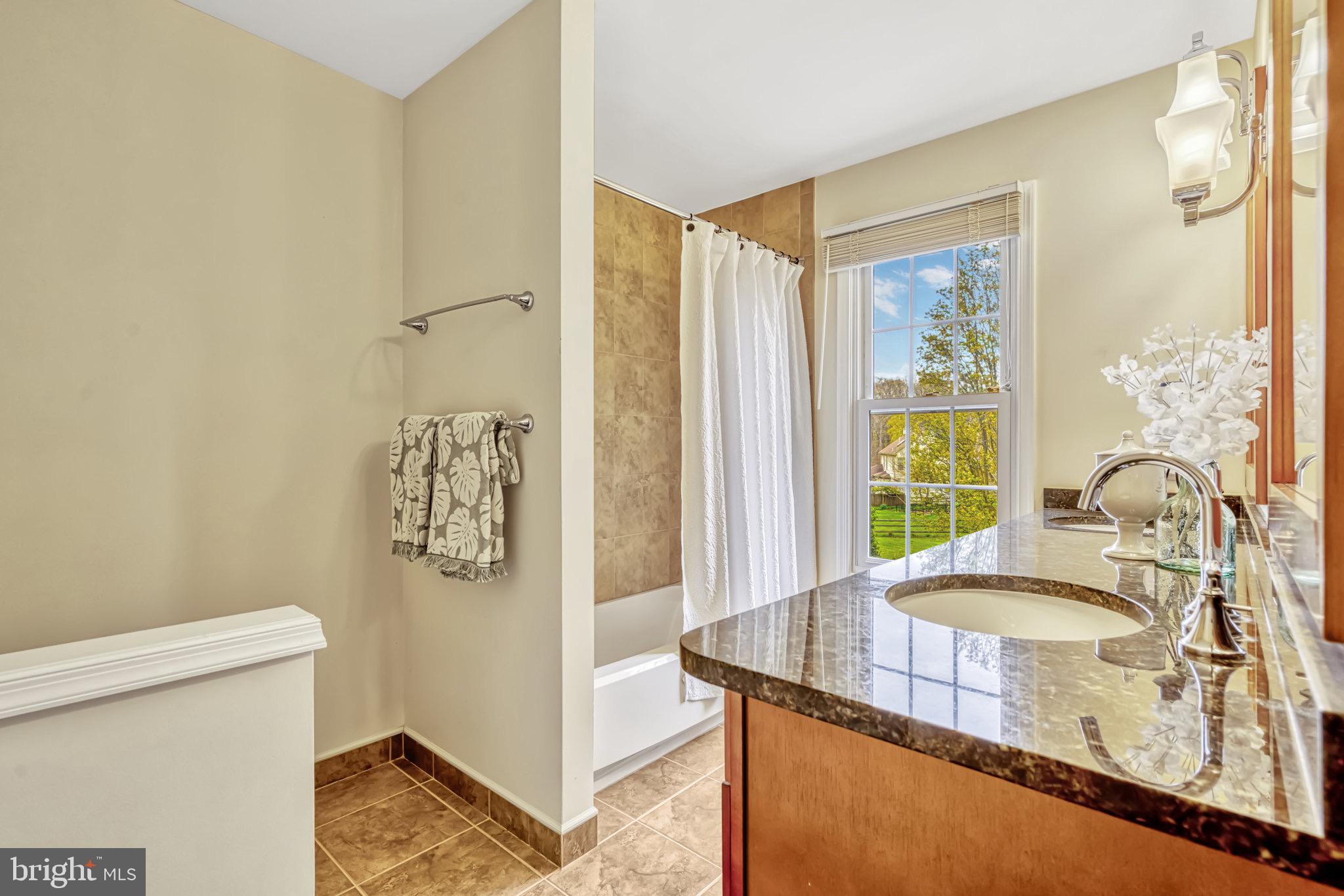 CROSSPOINTE - Residential