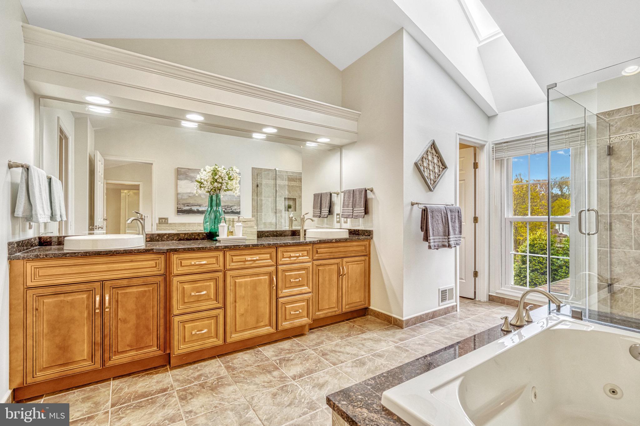 CROSSPOINTE - Residential