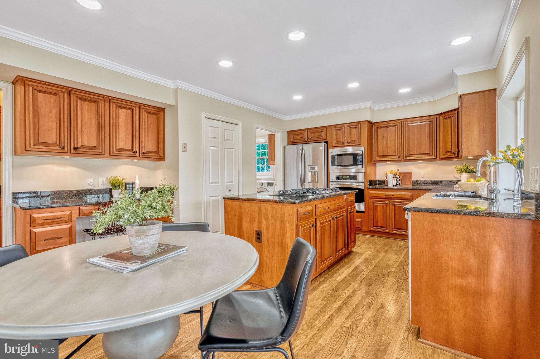 CROSSPOINTE - Residential