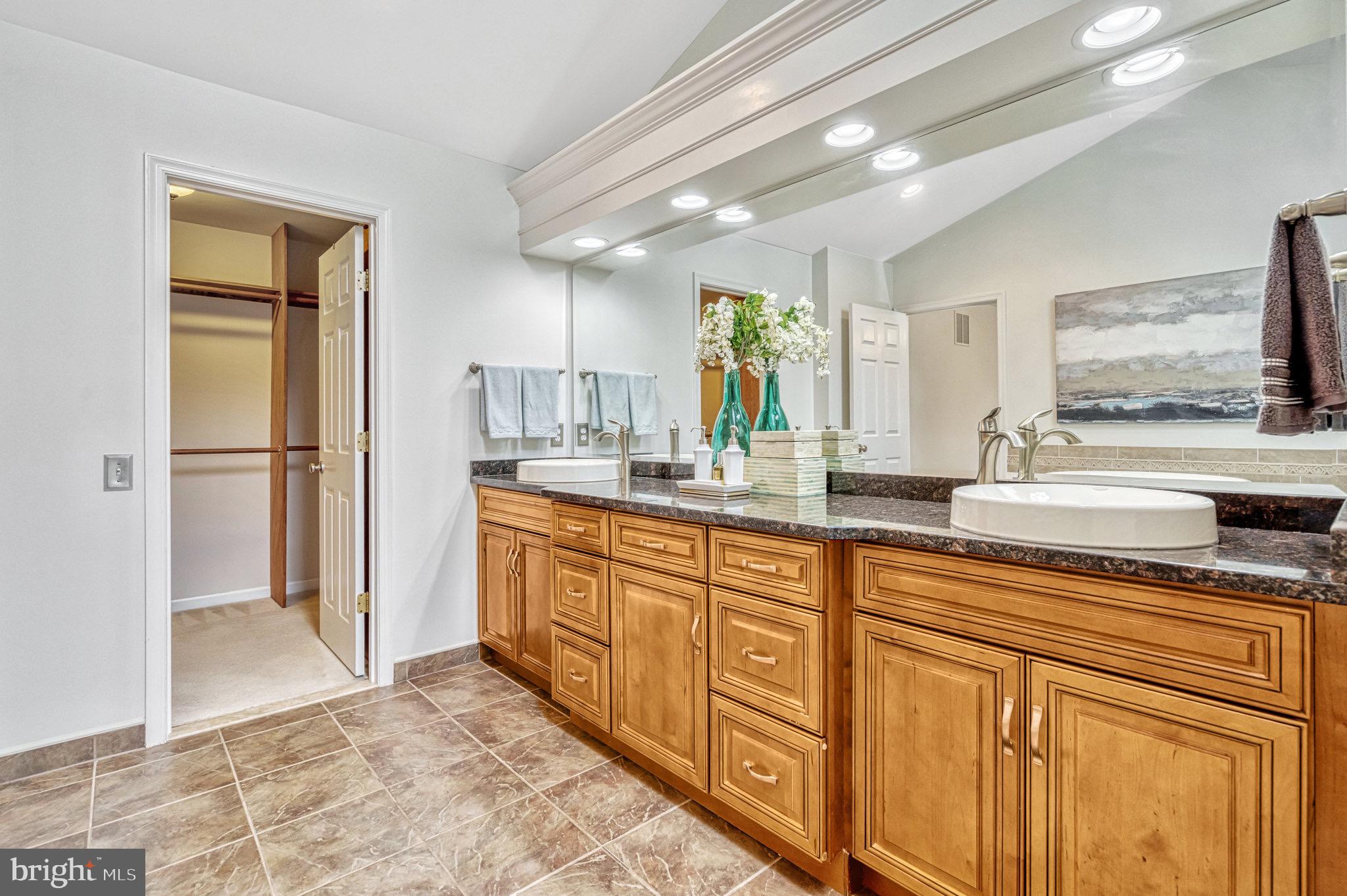 CROSSPOINTE - Residential