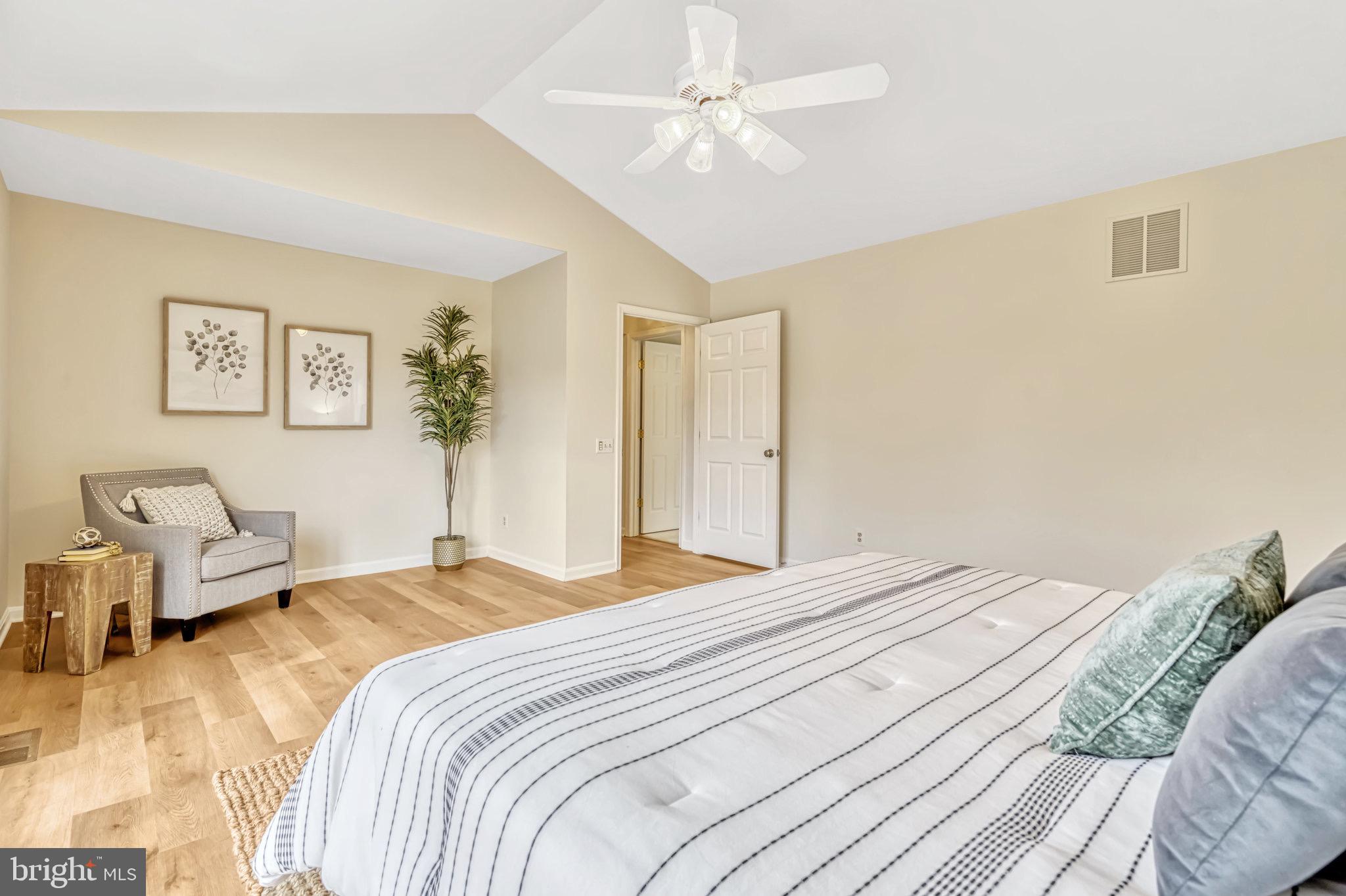 CROSSPOINTE - Residential