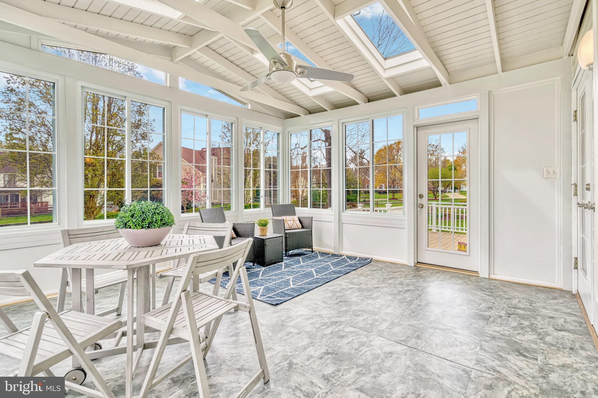 CROSSPOINTE - Residential