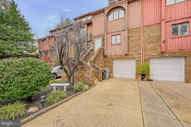 Photo of 15 Servan Court, WILMINGTON, DE 19805 (MLS # DENC2112274)