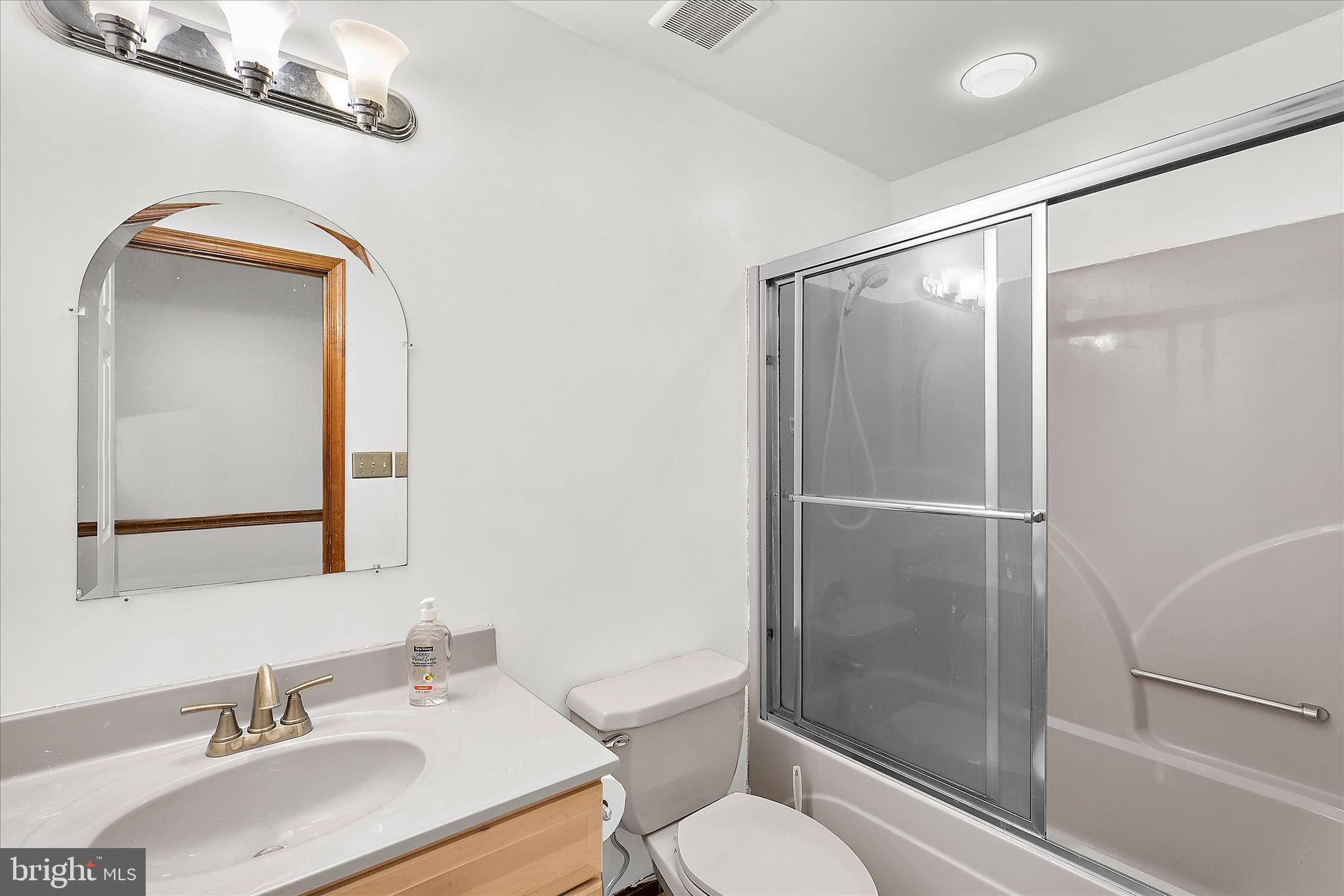 OAKS OF SEVERNA PARK - Residential