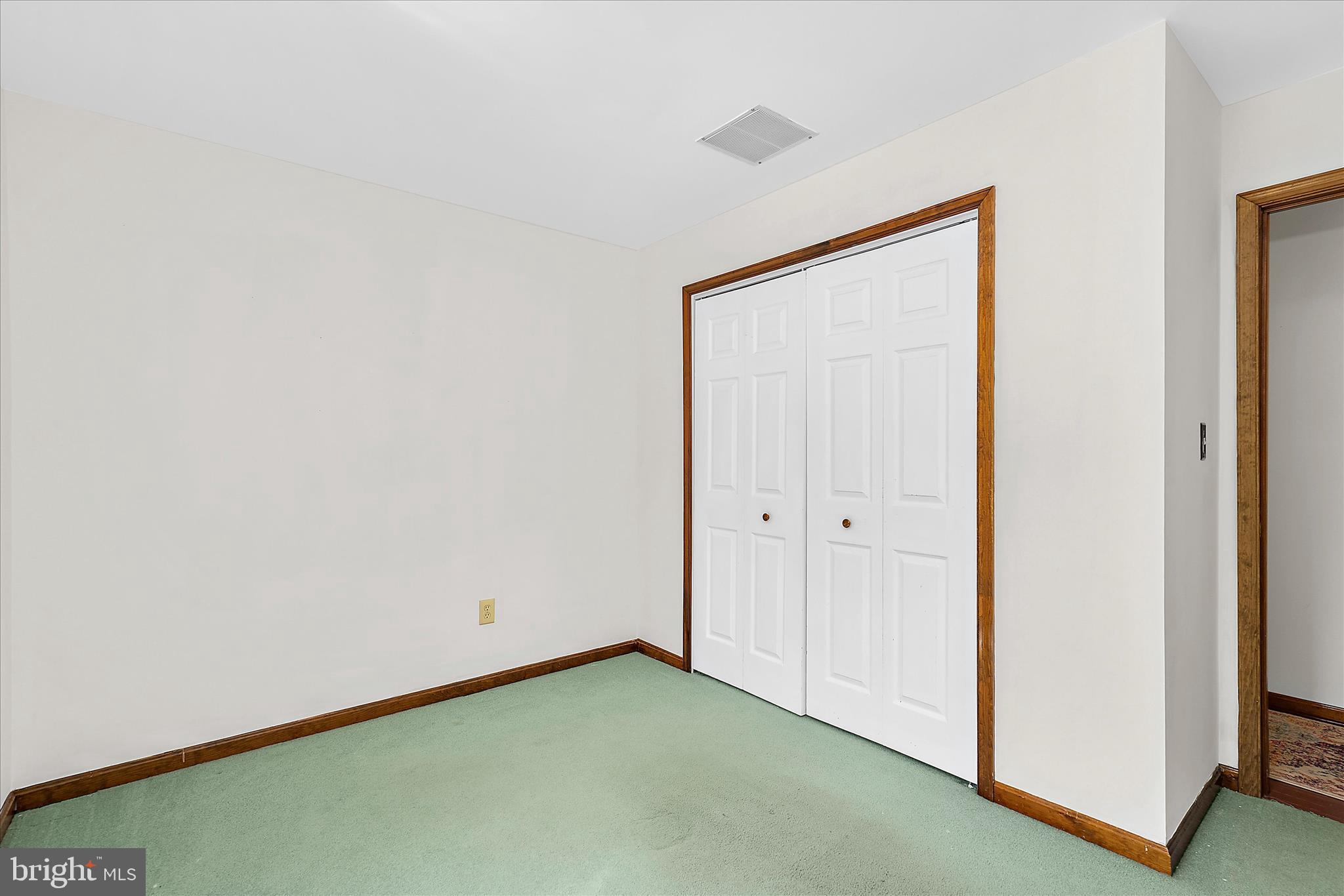 OAKS OF SEVERNA PARK - Residential