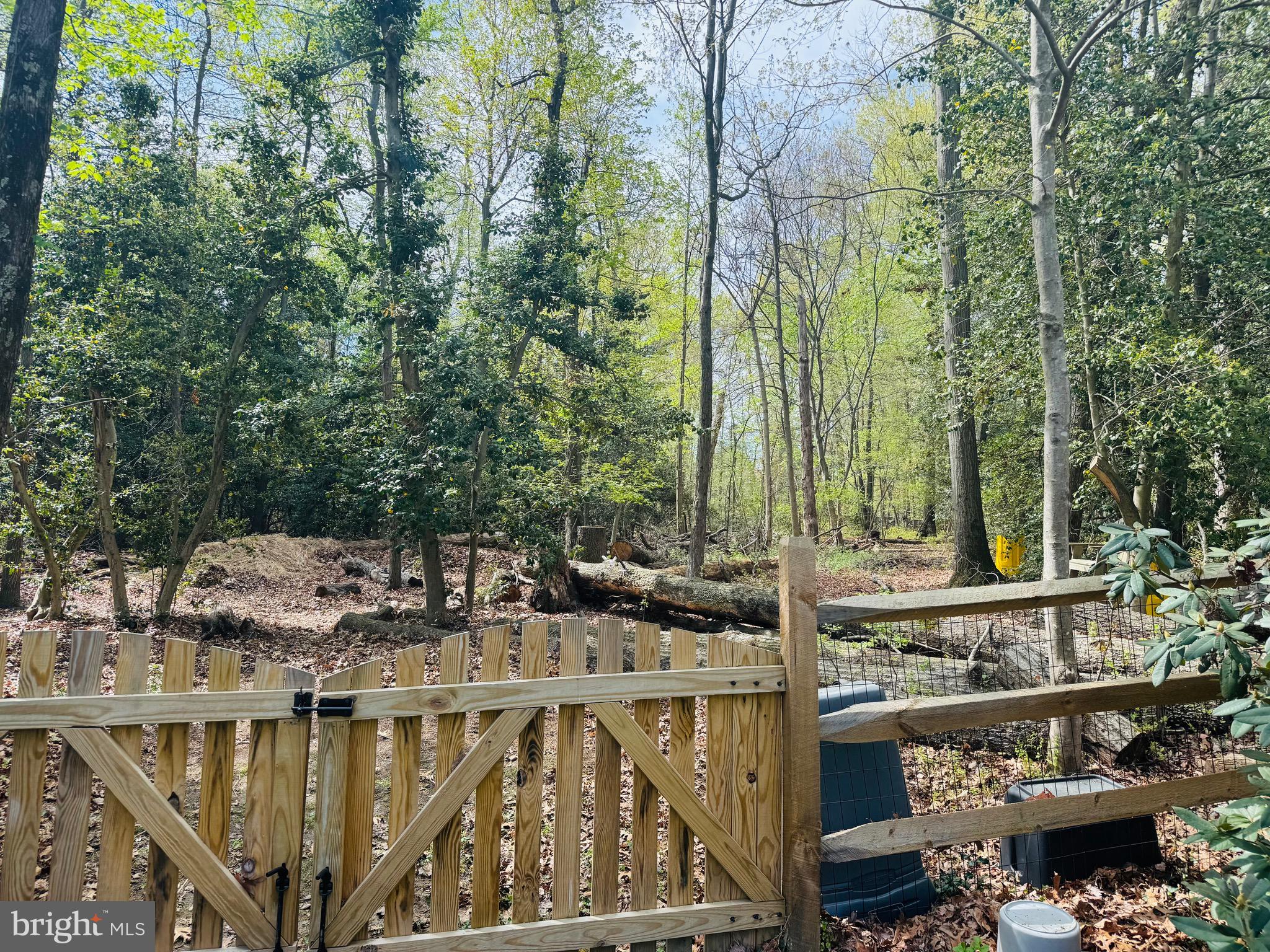 OAKS OF SEVERNA PARK - Residential