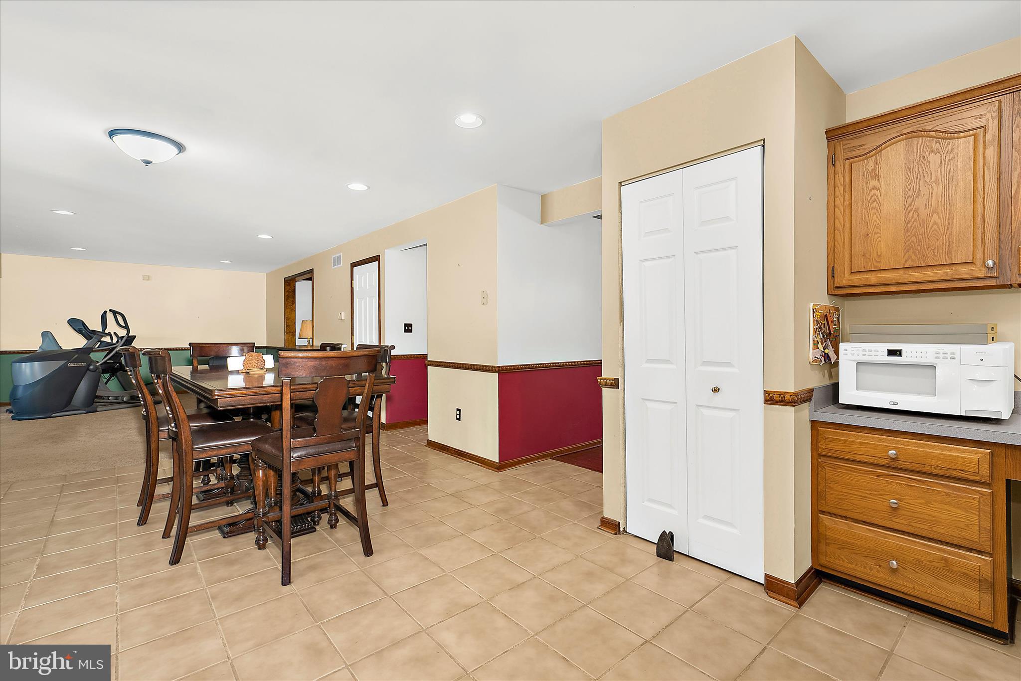 OAKS OF SEVERNA PARK - Residential