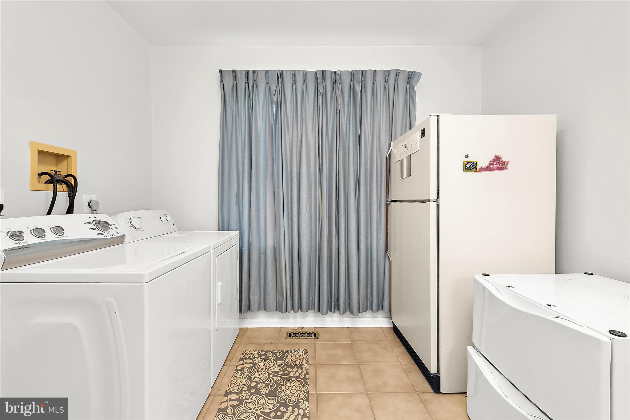 OAKS OF SEVERNA PARK - Residential