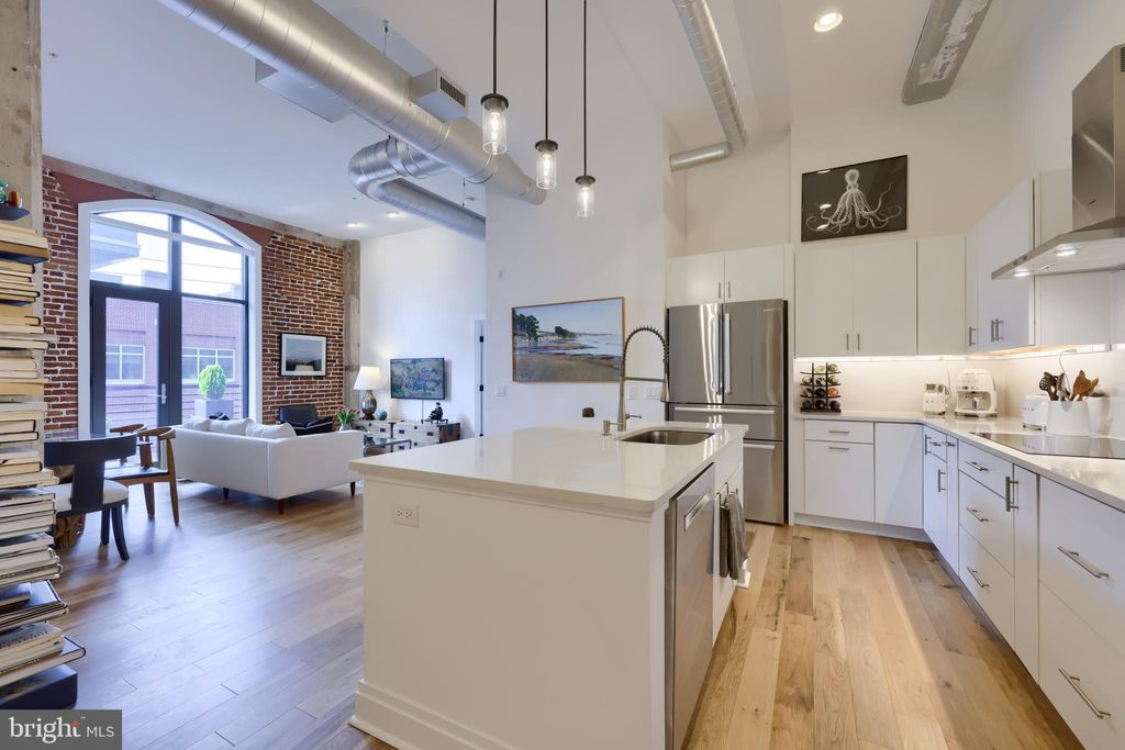 Photo of 41 W Lemon Street #301, LANCASTER, PA 17603 (MLS # PALA2071340)