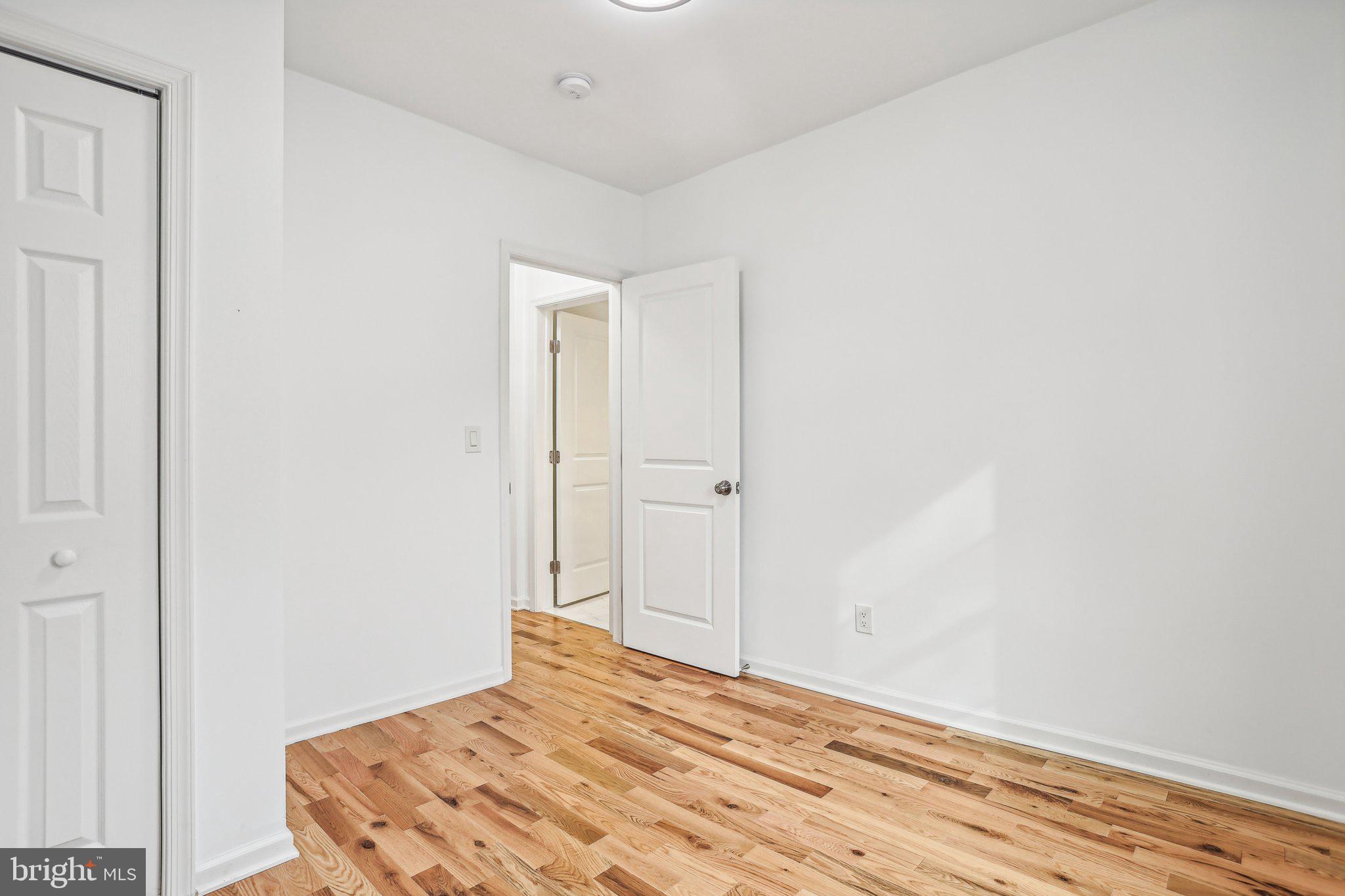 COLMAR MANOR - Residential