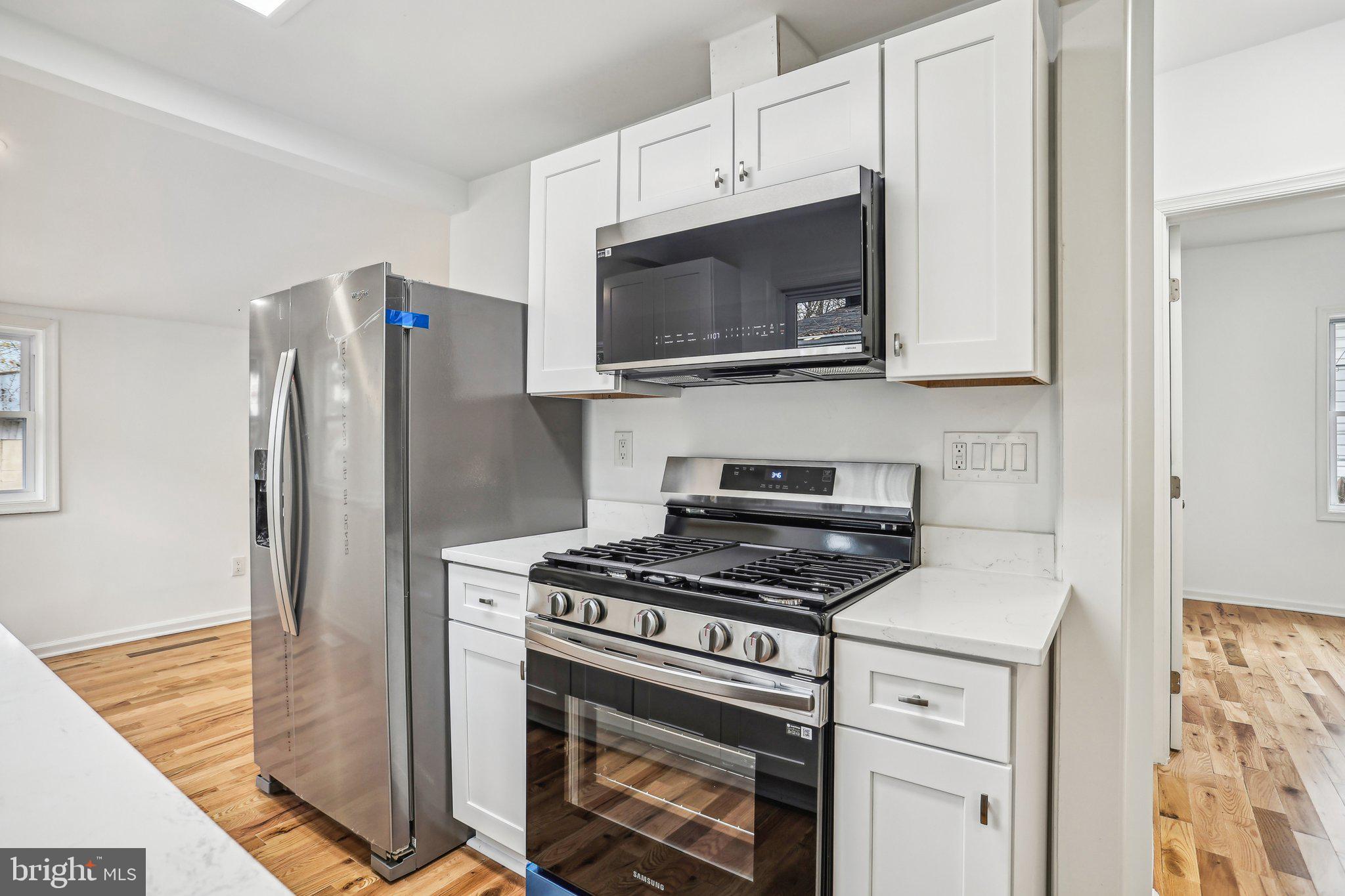 COLMAR MANOR - Residential