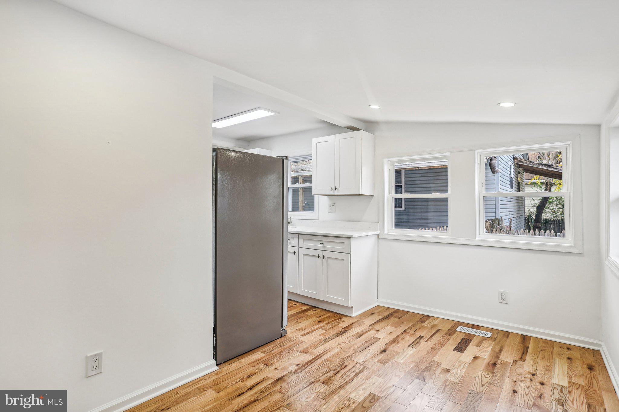 COLMAR MANOR - Residential