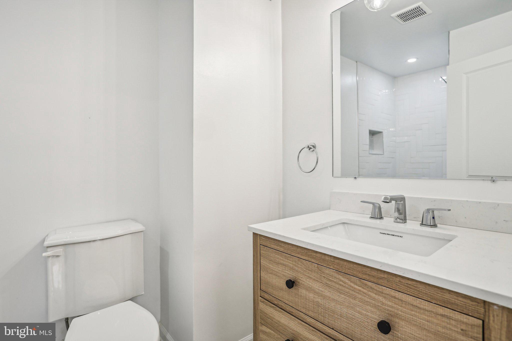 COLMAR MANOR - Residential